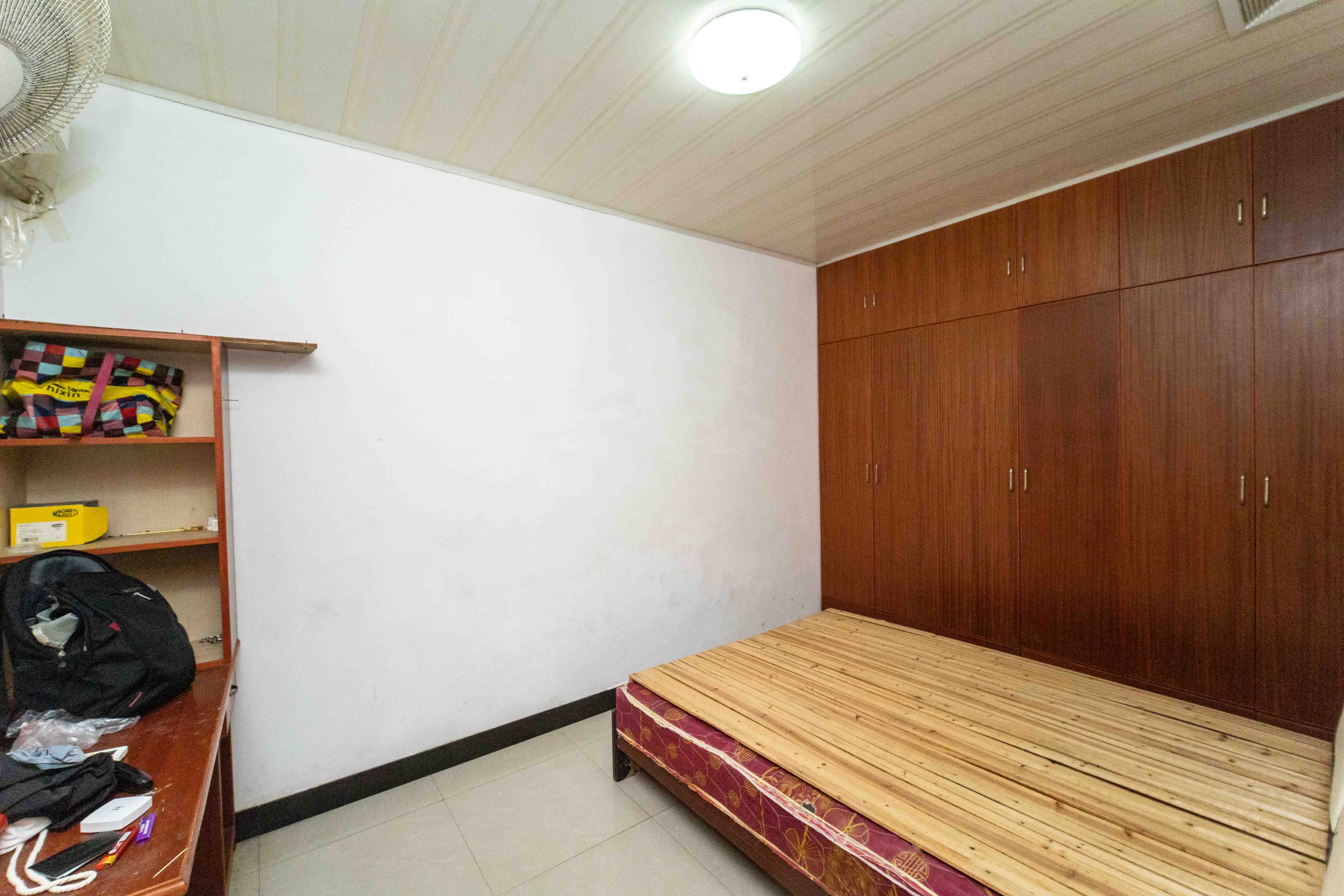 长建建材市场  3室2厅2卫    45.0万 长建建材市场  3室2厅2卫    45.0万卧室