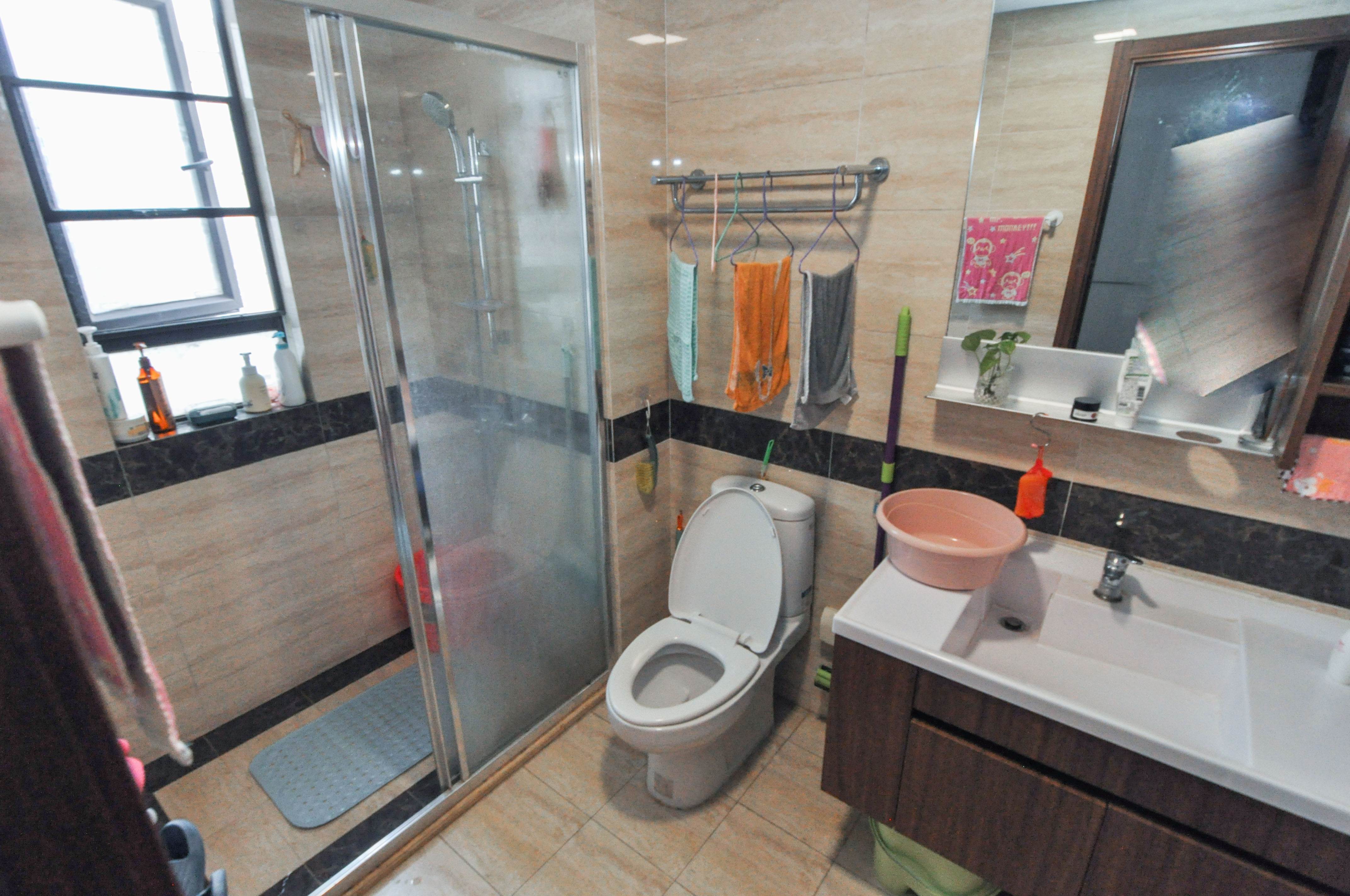 万科里梅溪郡 3室2厅2卫 208.0万 万科里梅溪郡 3室2厅2卫 208.0万卫生间