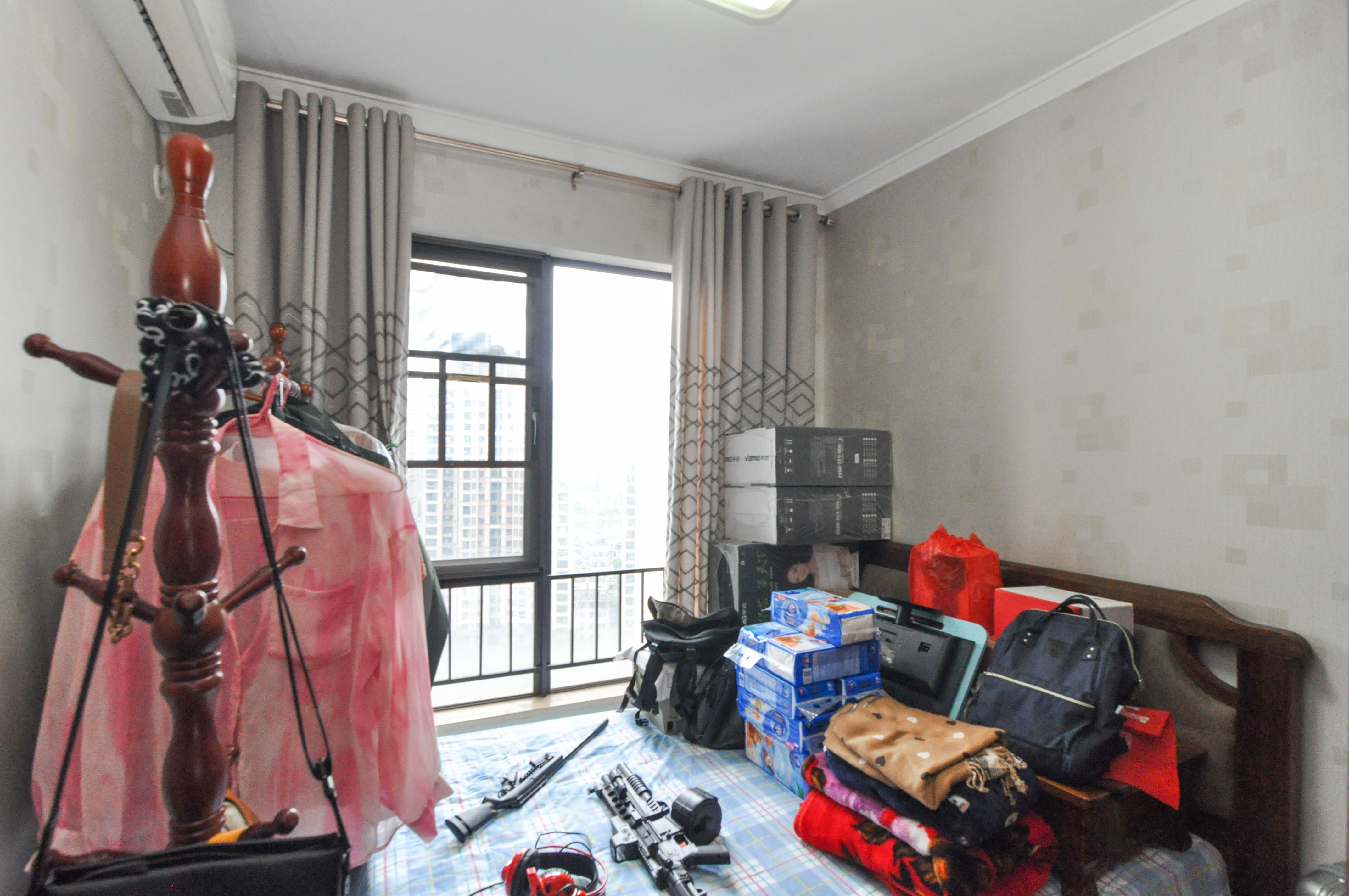 万科里梅溪郡 3室2厅2卫 208.0万 万科里梅溪郡 3室2厅2卫 208.0万卧室