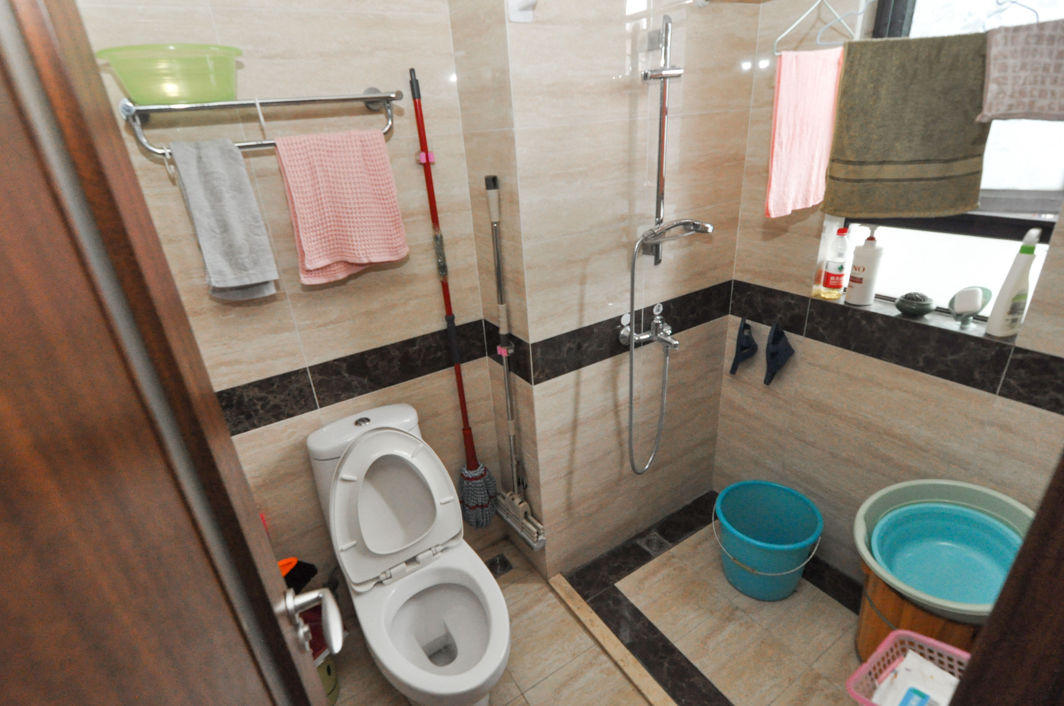 万科里梅溪郡 3室2厅2卫 208.0万 万科里梅溪郡 3室2厅2卫 208.0万卫生间