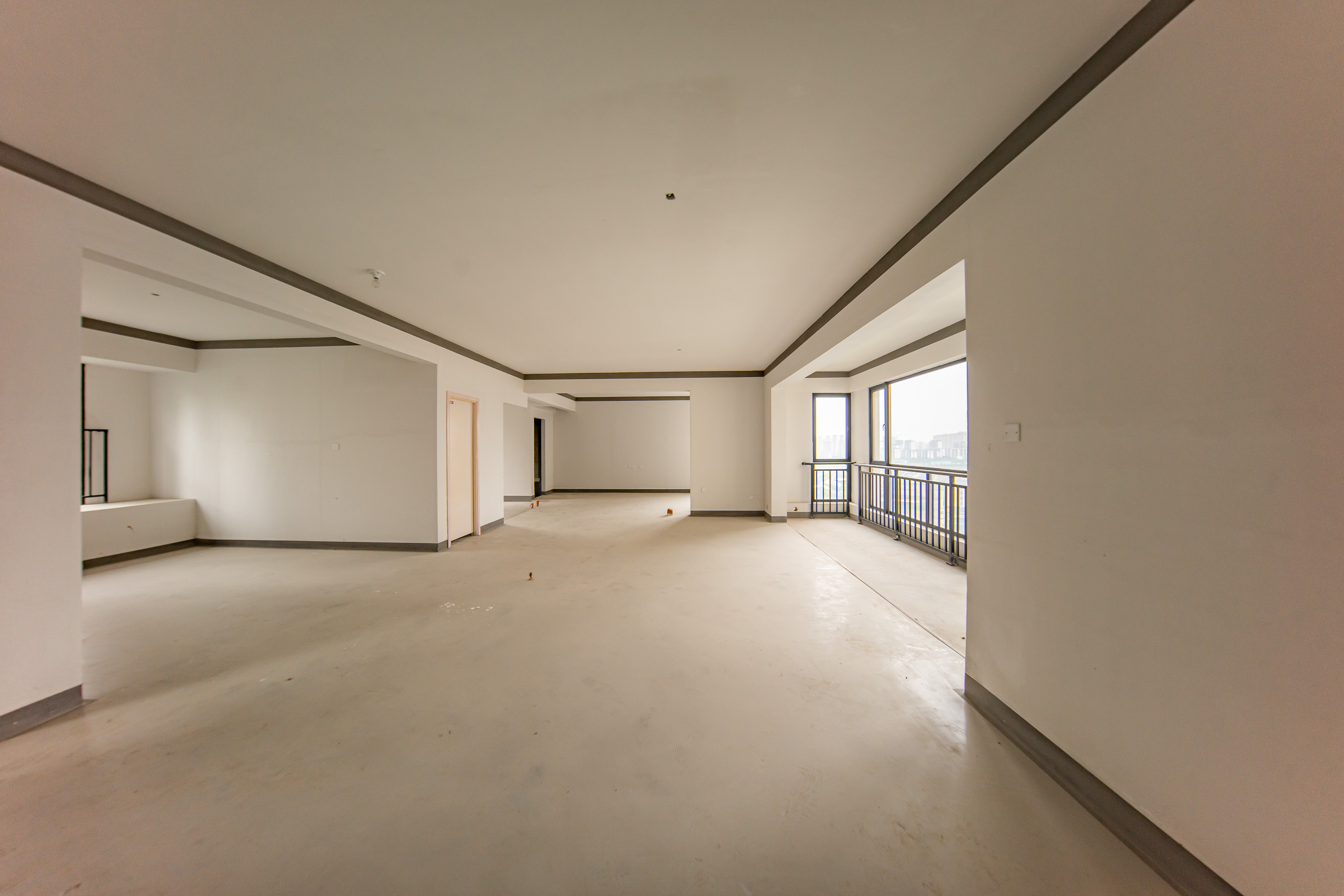 建投象山国际  4室2厅2卫   165.00万