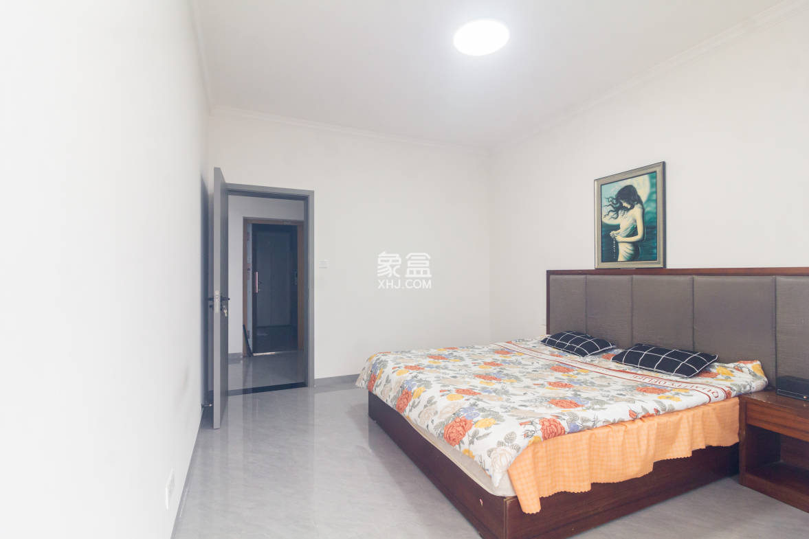 福天星中心(福天星雅苑) 4室2厅2卫 196.8万 福天星中心(福天星雅苑) 4室2厅2卫 196.8万卧室