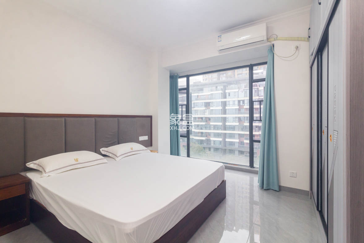 福天星中心(福天星雅苑) 4室2厅2卫 196.8万 福天星中心(福天星雅苑) 4室2厅2卫 196.8万卧室