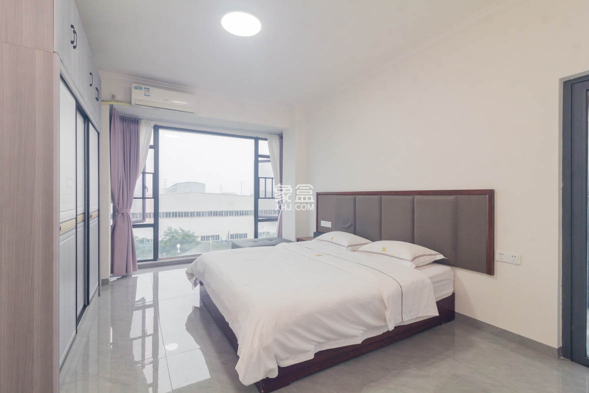 福天星中心(福天星雅苑) 4室2厅2卫 196.8万 福天星中心(福天星雅苑) 4室2厅2卫 196.8万卧室