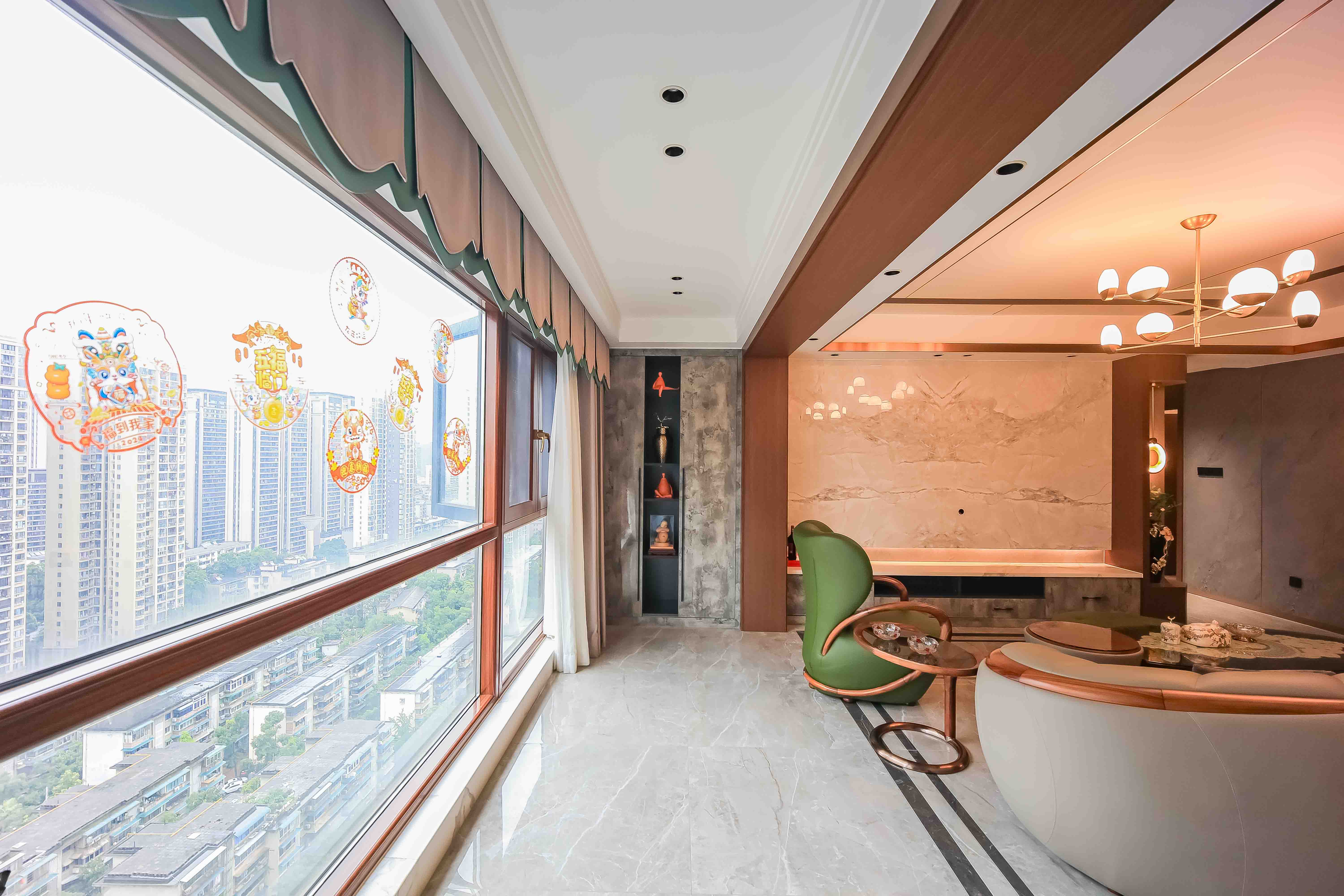 建发中央公园（建发美地）  3室2厅2卫    270.0万阳台