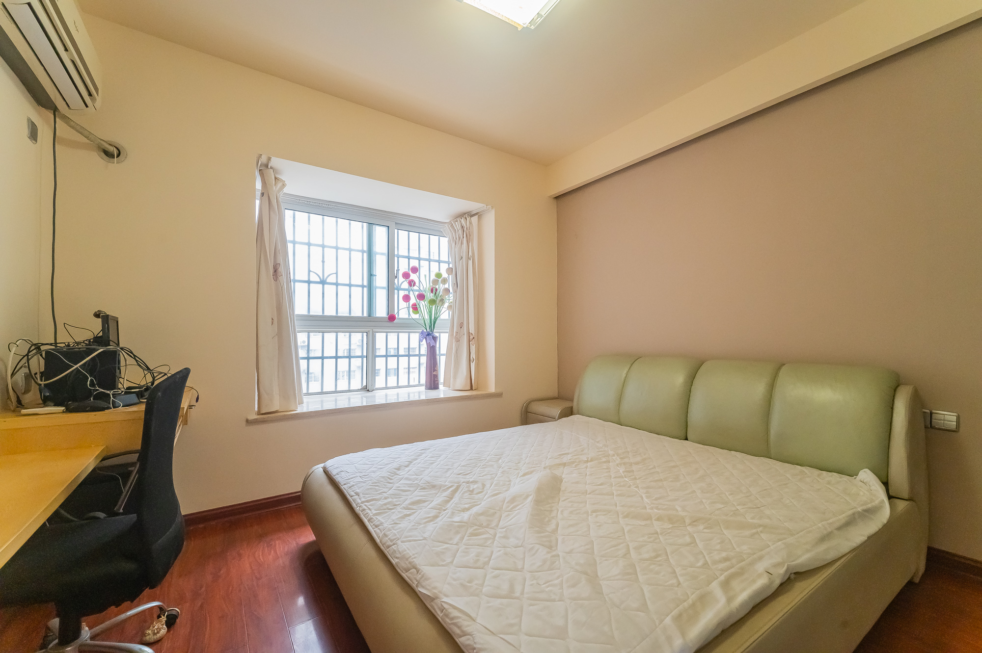 佳美星城  2室2厅1卫    55.5万卧室