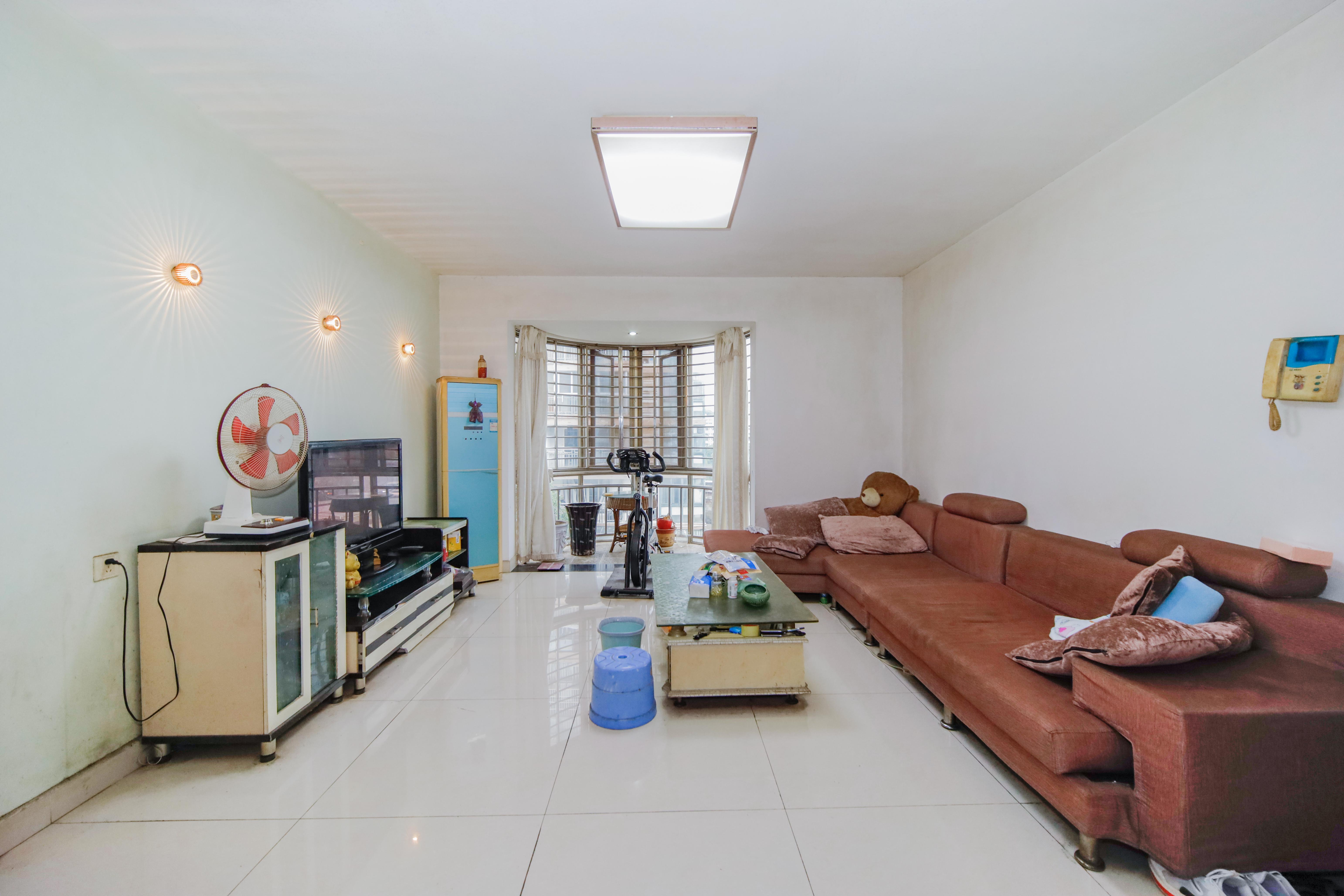 德馨园 3室2厅1卫 90.0万 德馨园 3室2厅1卫 90.0万客厅