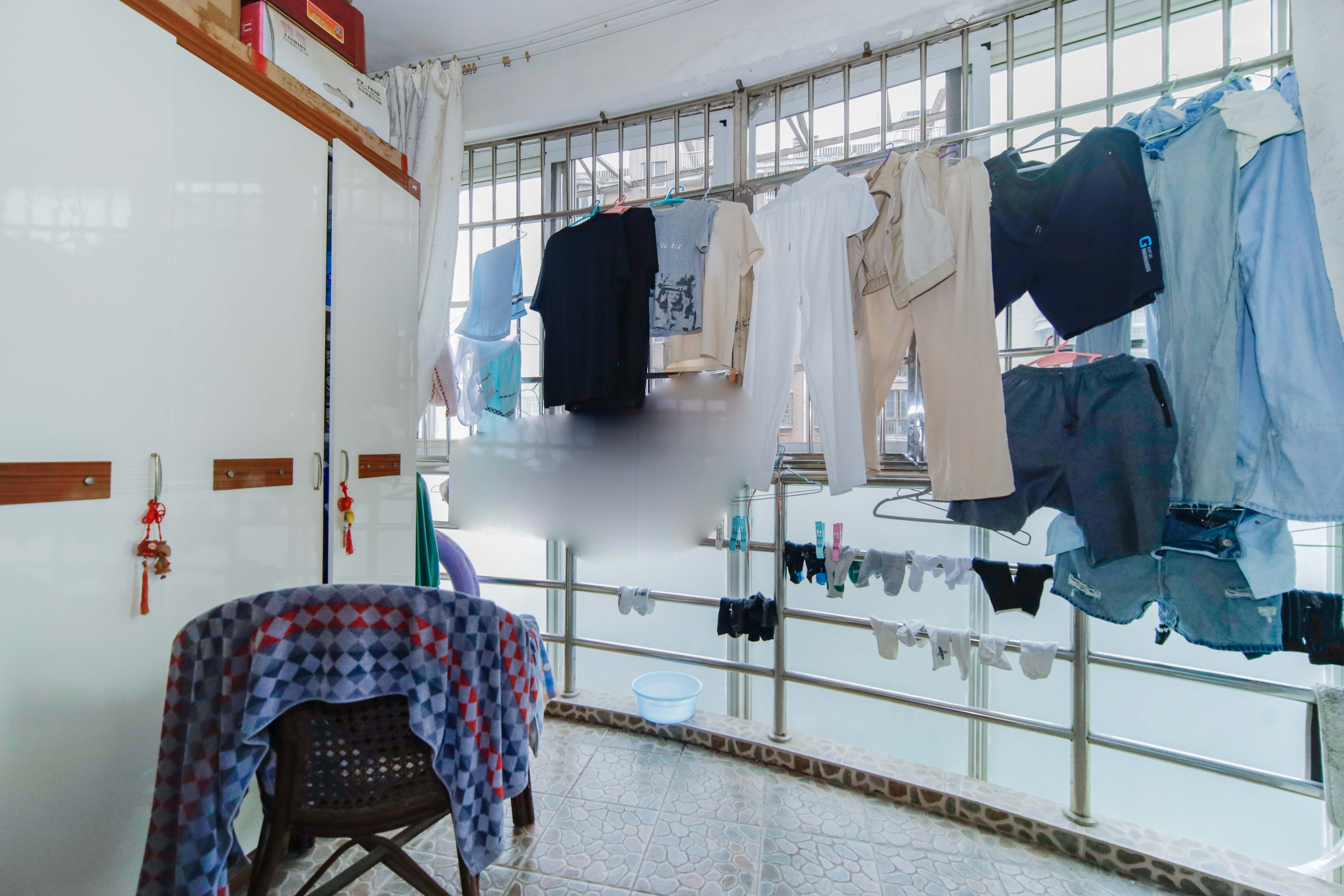 德馨园 3室2厅1卫 90.0万 德馨园 3室2厅1卫 90.0万阳台