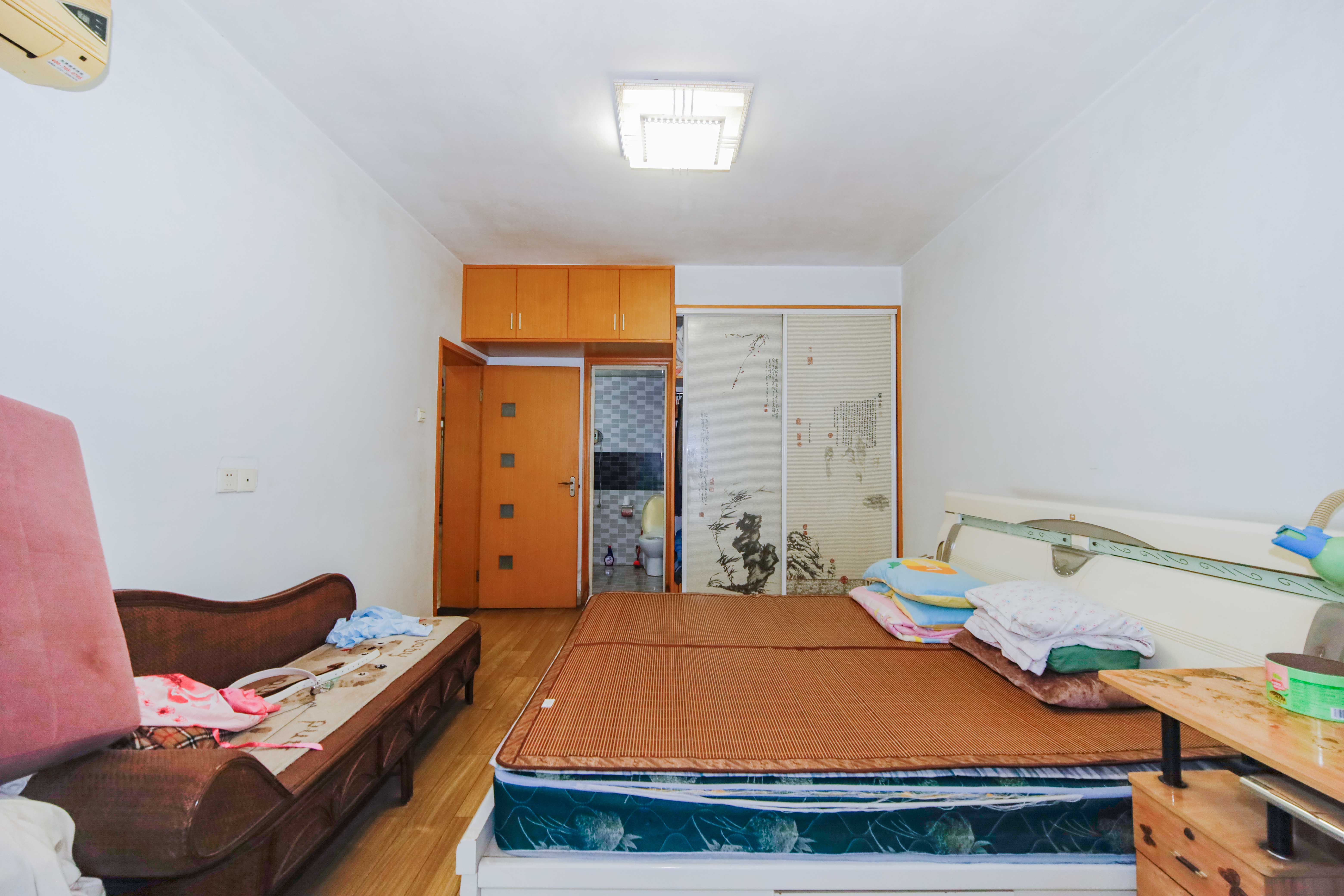 德馨园 3室2厅1卫 90.0万 德馨园 3室2厅1卫 90.0万卧室