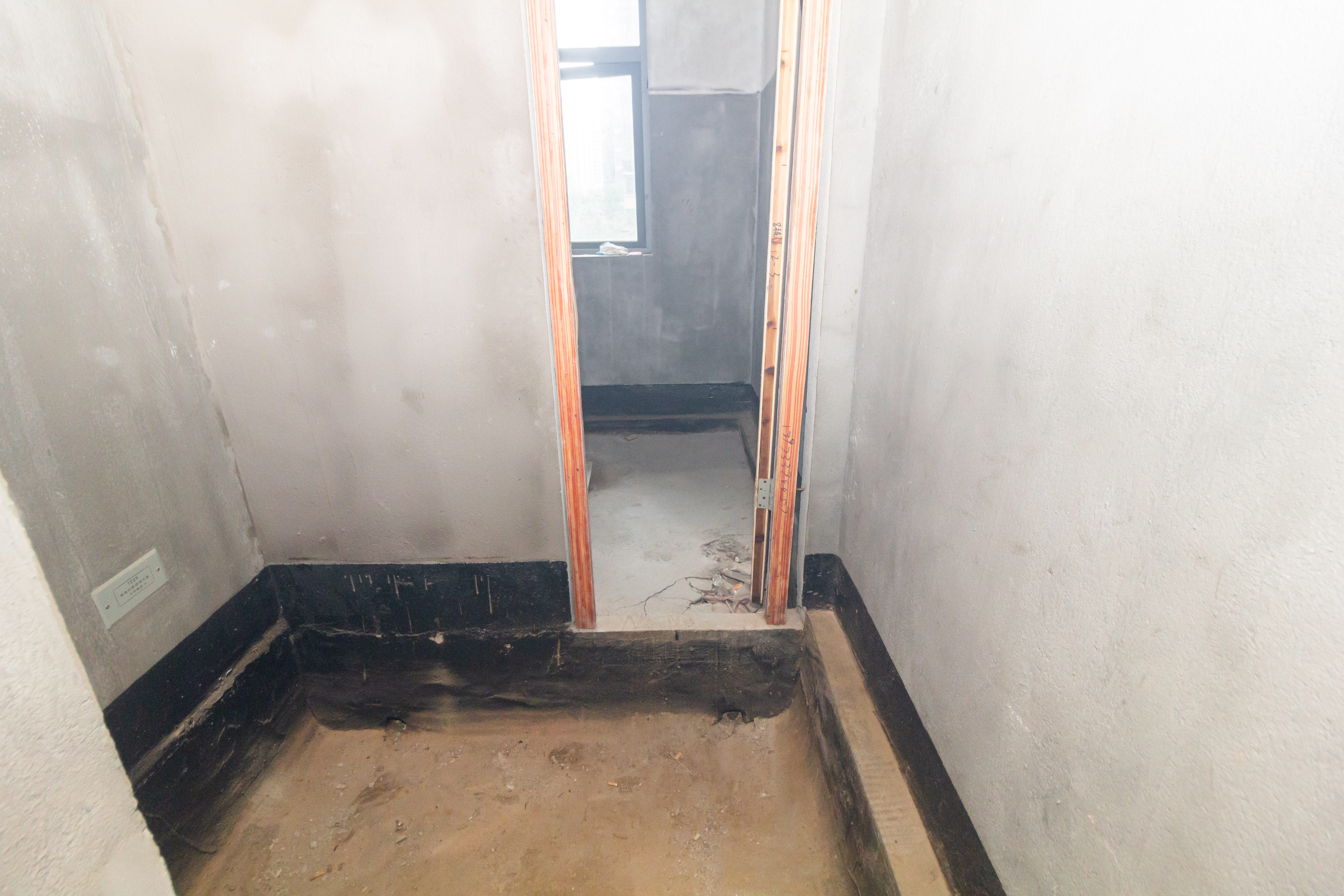 日盛湖湘花苑 4室2厅2卫 95.8万 日盛湖湘花苑 4室2厅2卫 95.8万卫生间