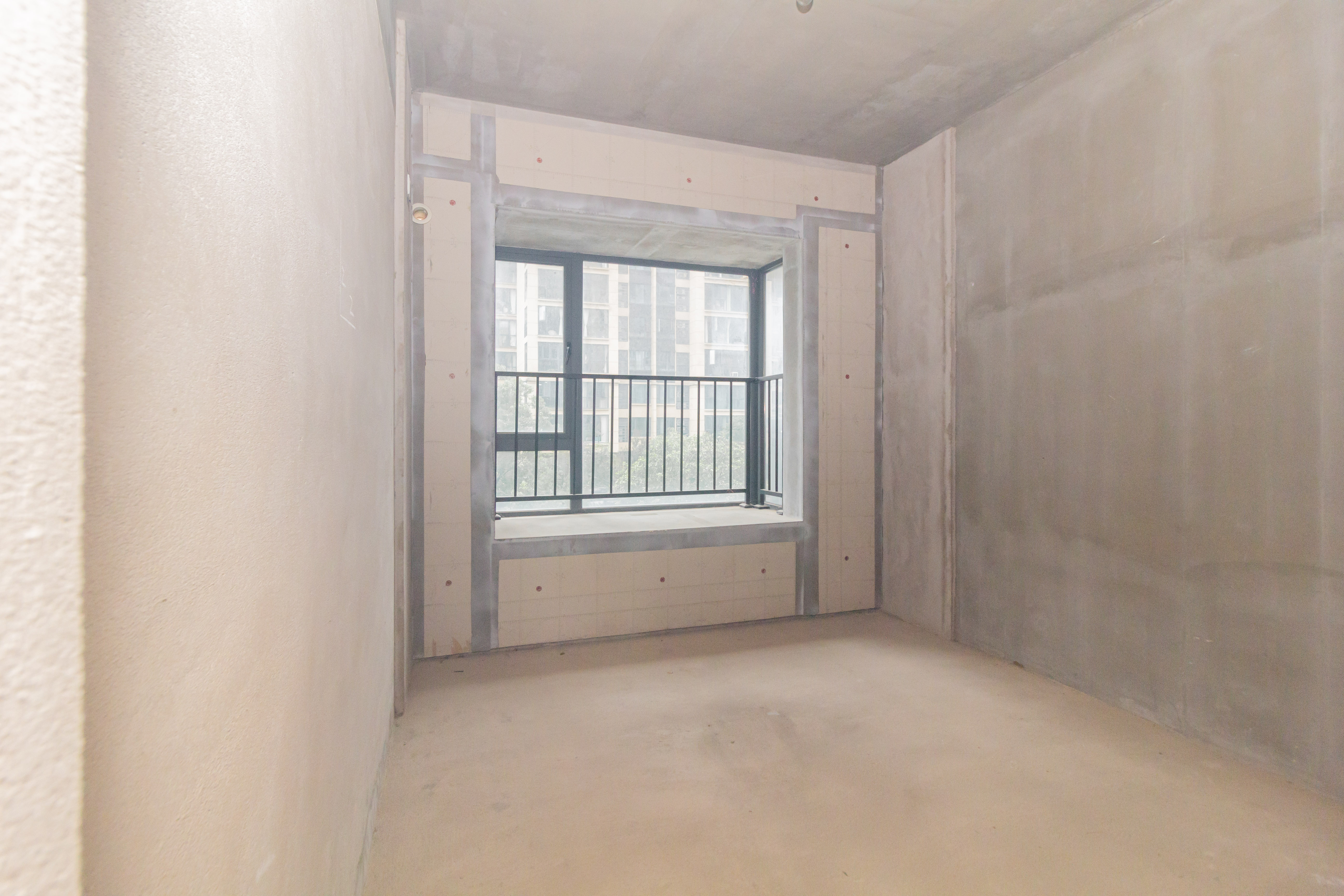 日盛湖湘花苑 4室2厅2卫 95.8万 日盛湖湘花苑 4室2厅2卫 95.8万卧室