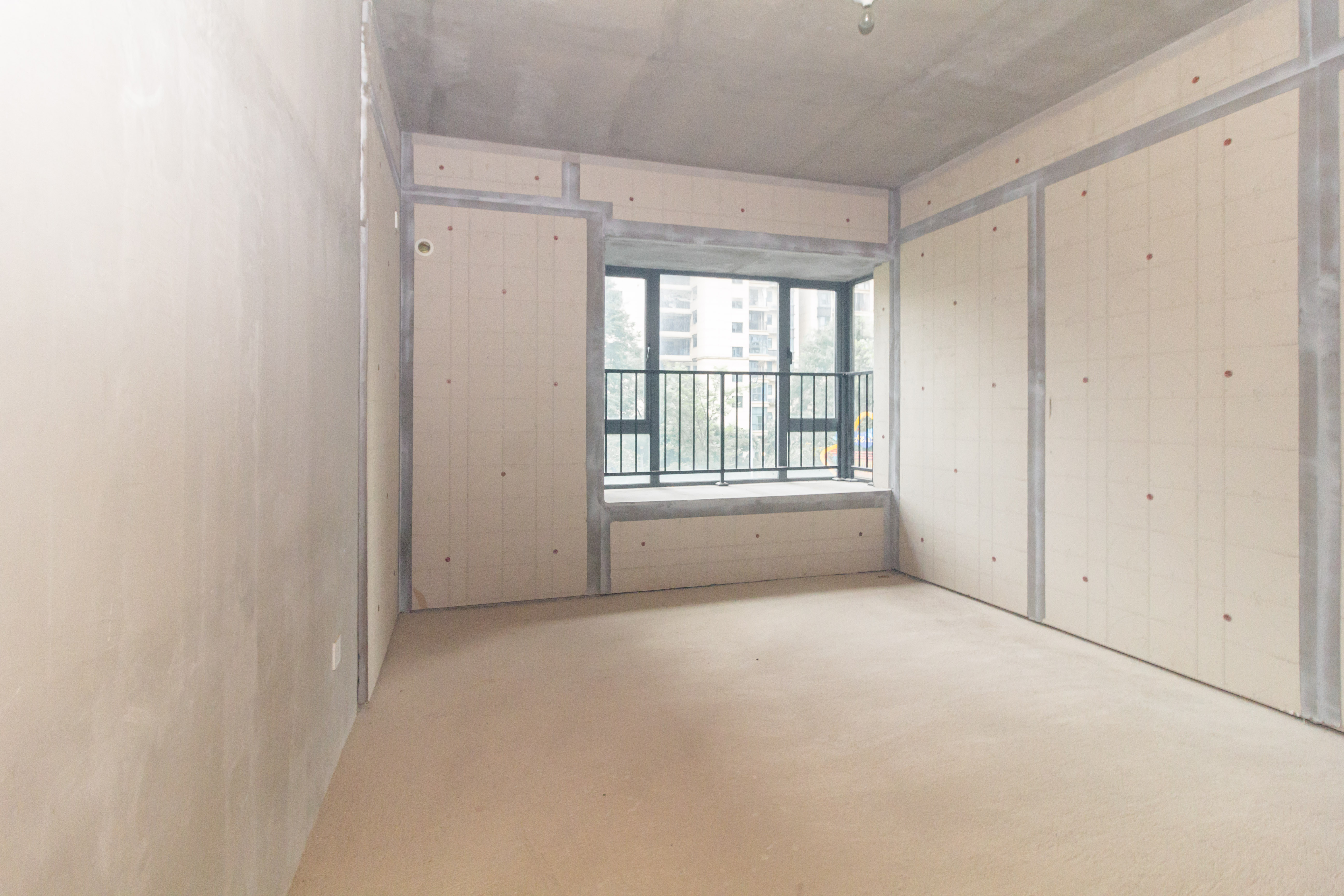 日盛湖湘花苑 4室2厅2卫 95.8万 日盛湖湘花苑 4室2厅2卫 95.8万卧室