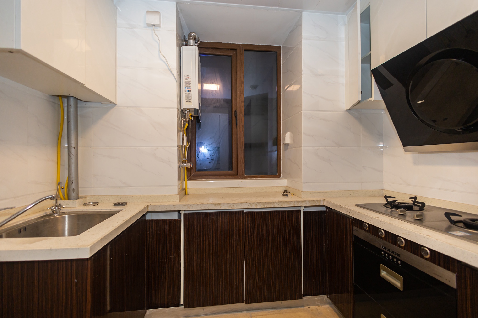 碧桂园中央花园  3室2厅2卫    88.0万 碧桂园中央花园  3室2厅2卫    88.0万厨房