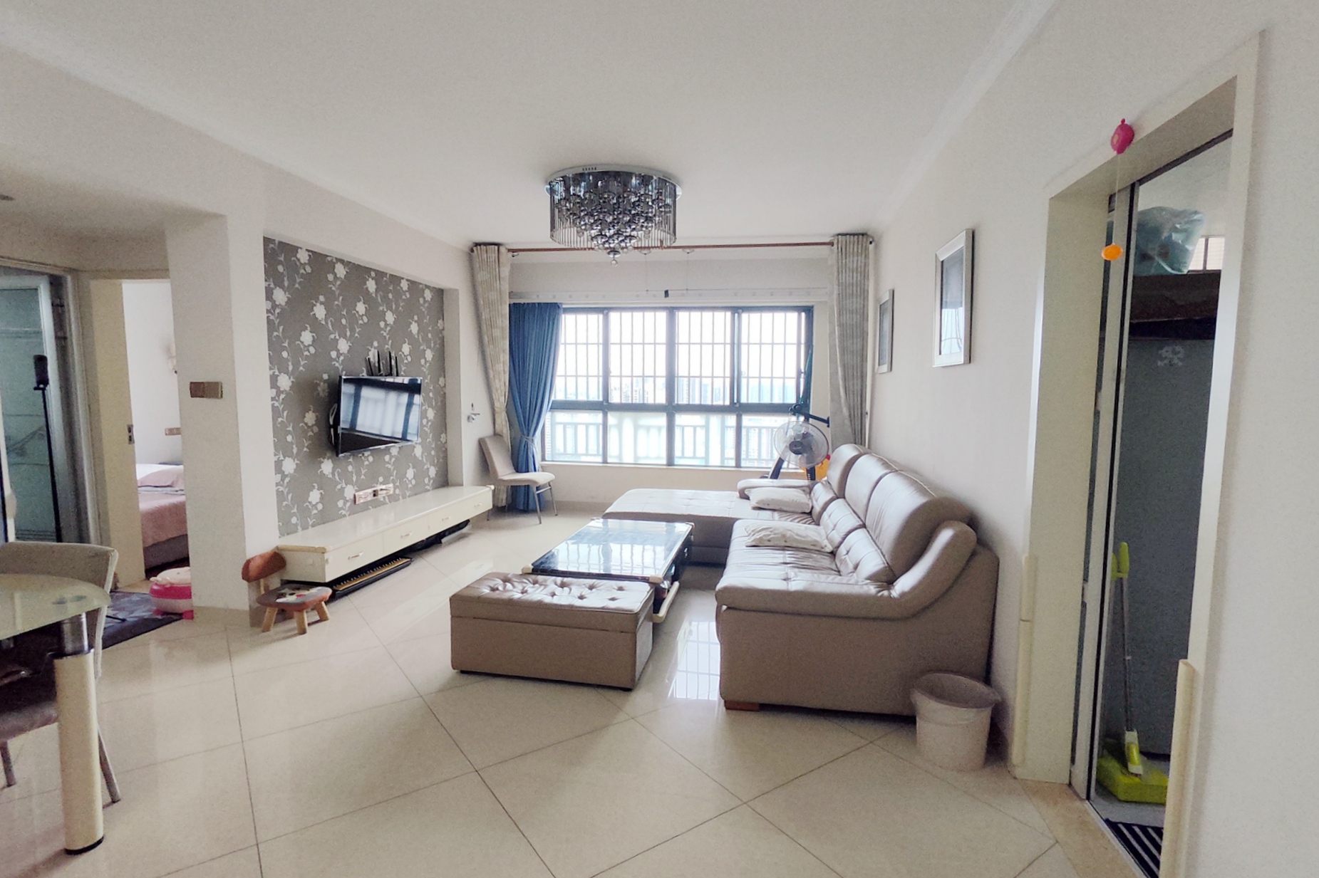 都市兰亭 2室2厅1卫 62.0万 都市兰亭 2室2厅1卫 62.0万客厅