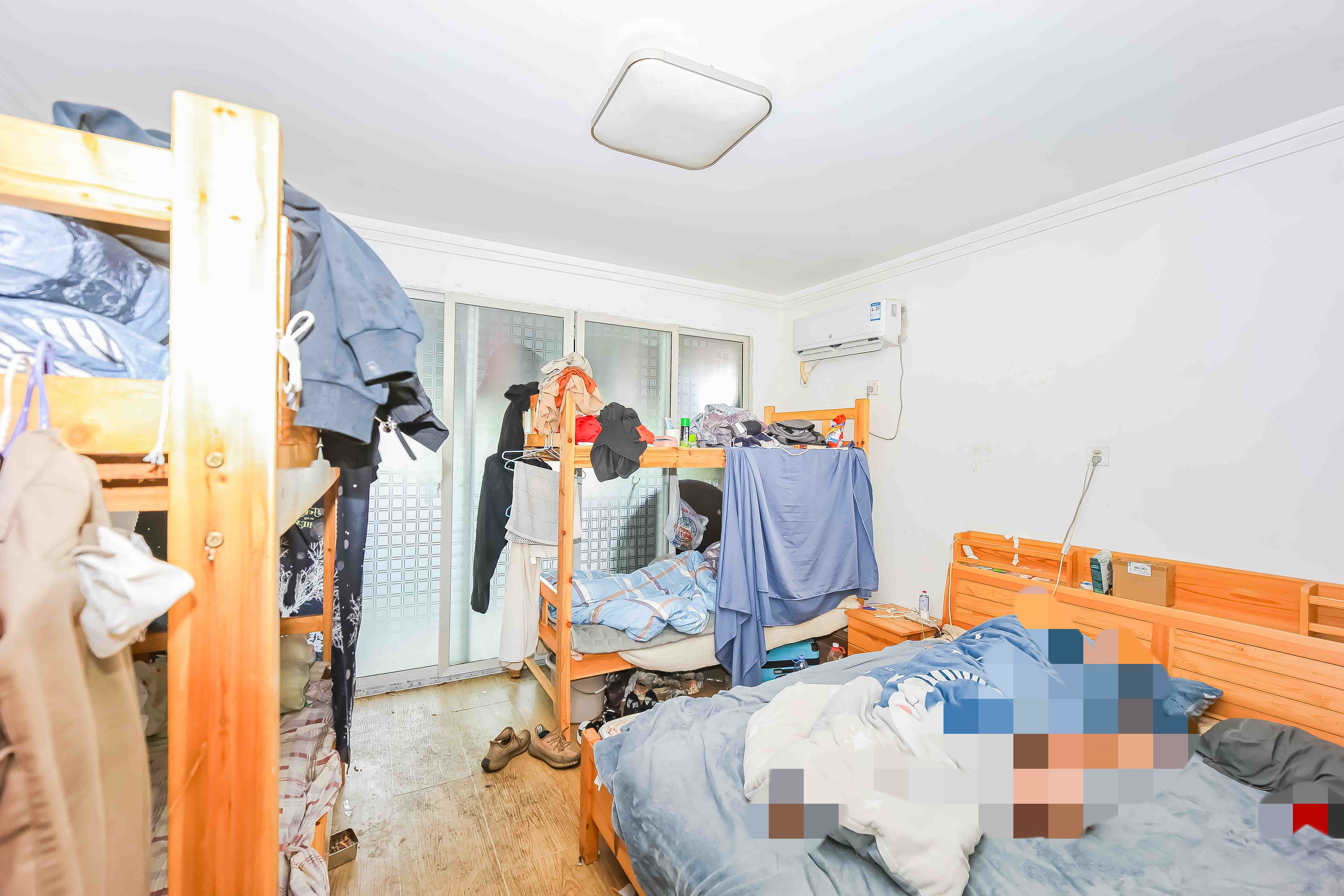 永宏阁  3室2厅2卫   84.00万卧室