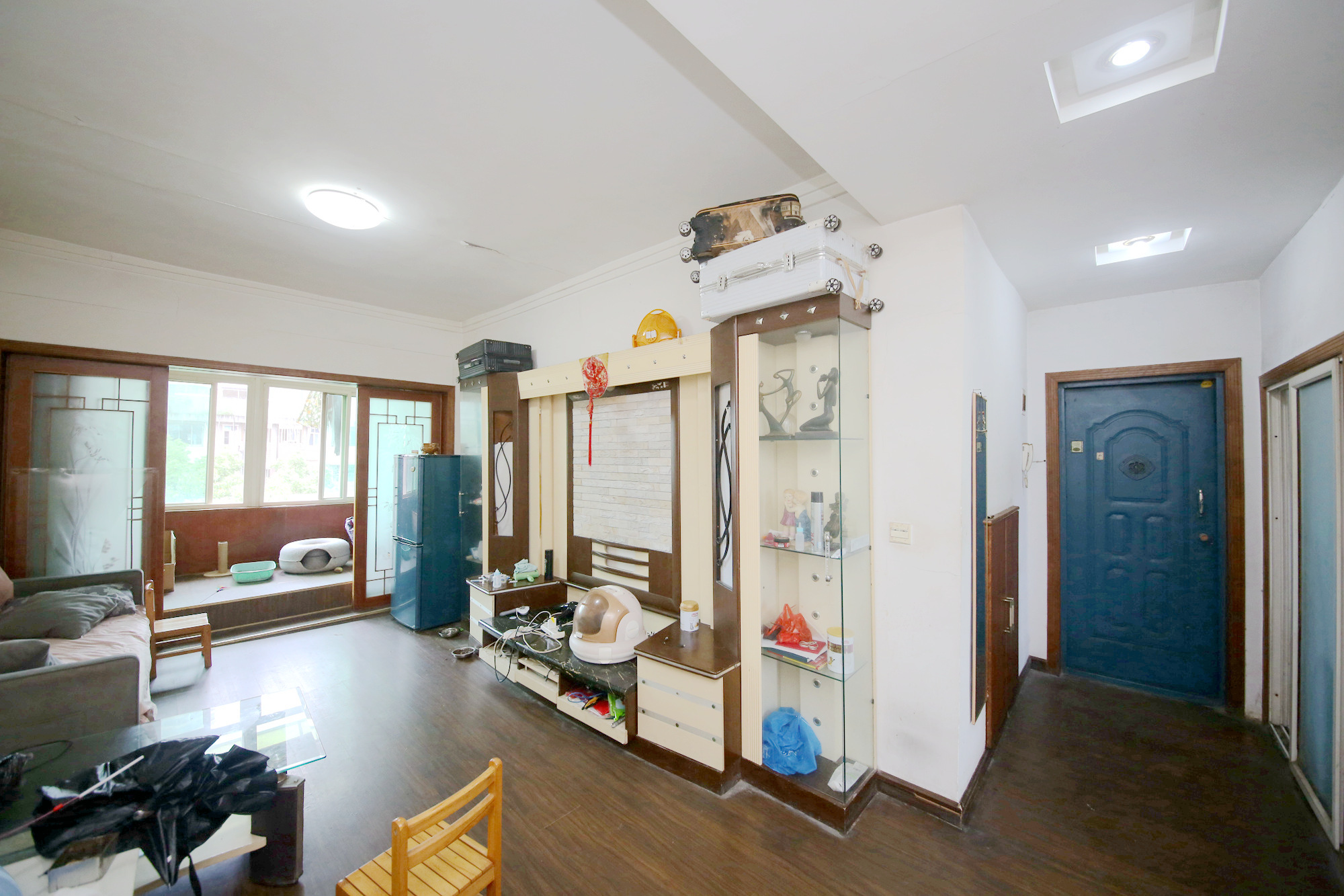 文艺新村  1室1厅1卫   25.00万客厅