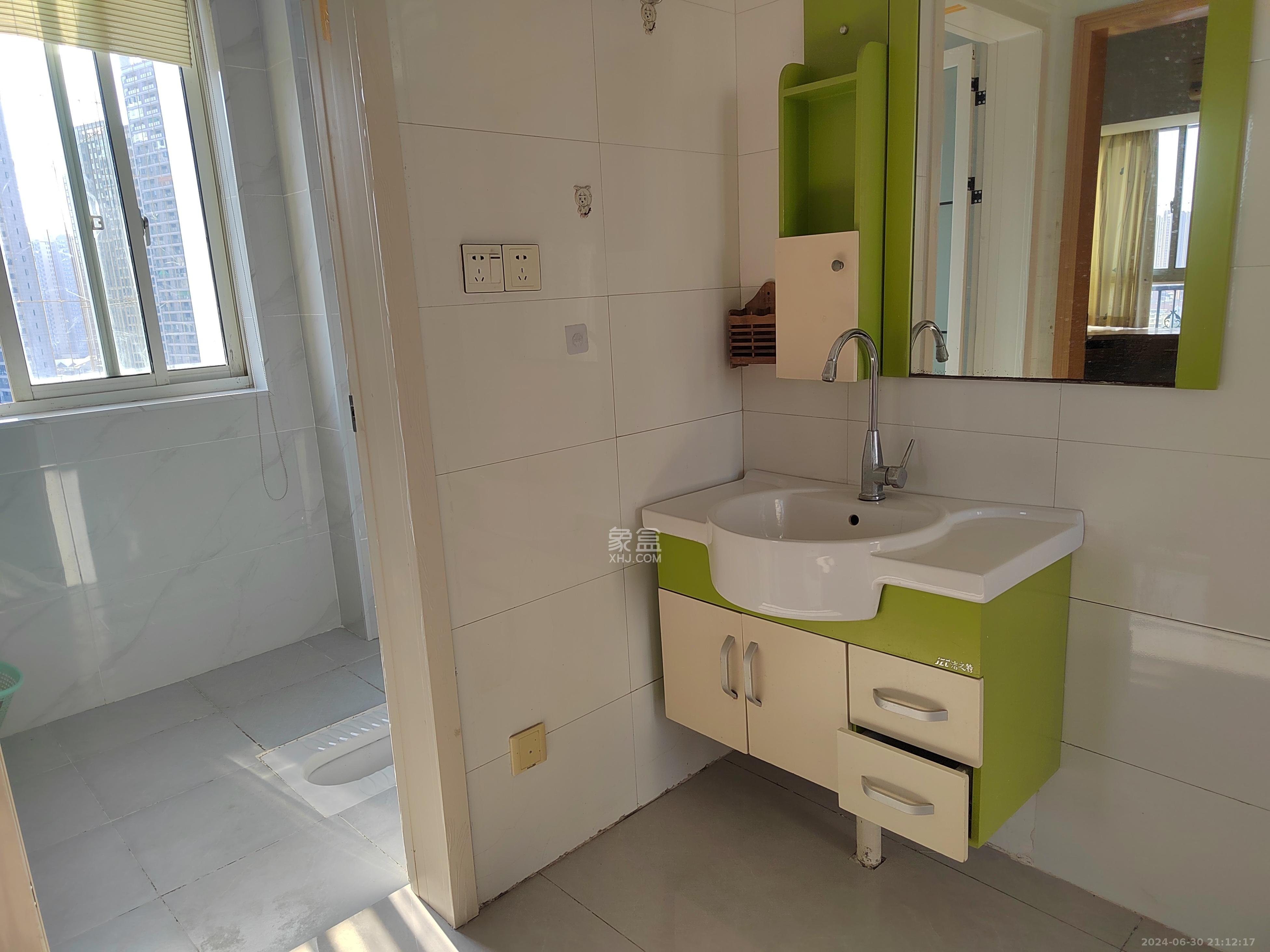 城市山水豪园(山水城市风景) 2室2厅1卫 2300.0元/月 城市山水豪园(山水城市风景) 2室2厅1卫 2300.0元/月室内图