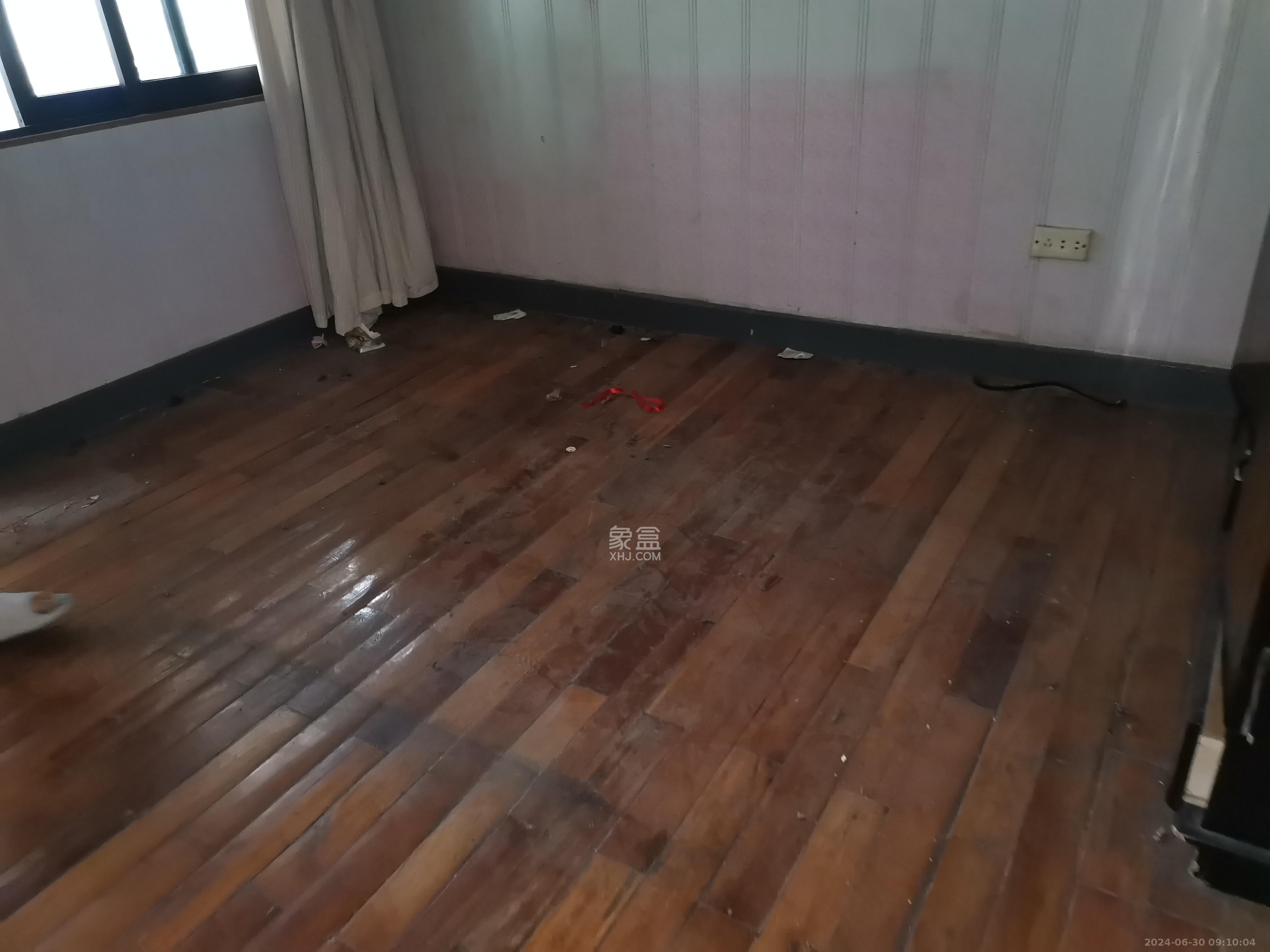 展览馆科协宿舍  3室2厅1卫   3400.00元/月室内图
