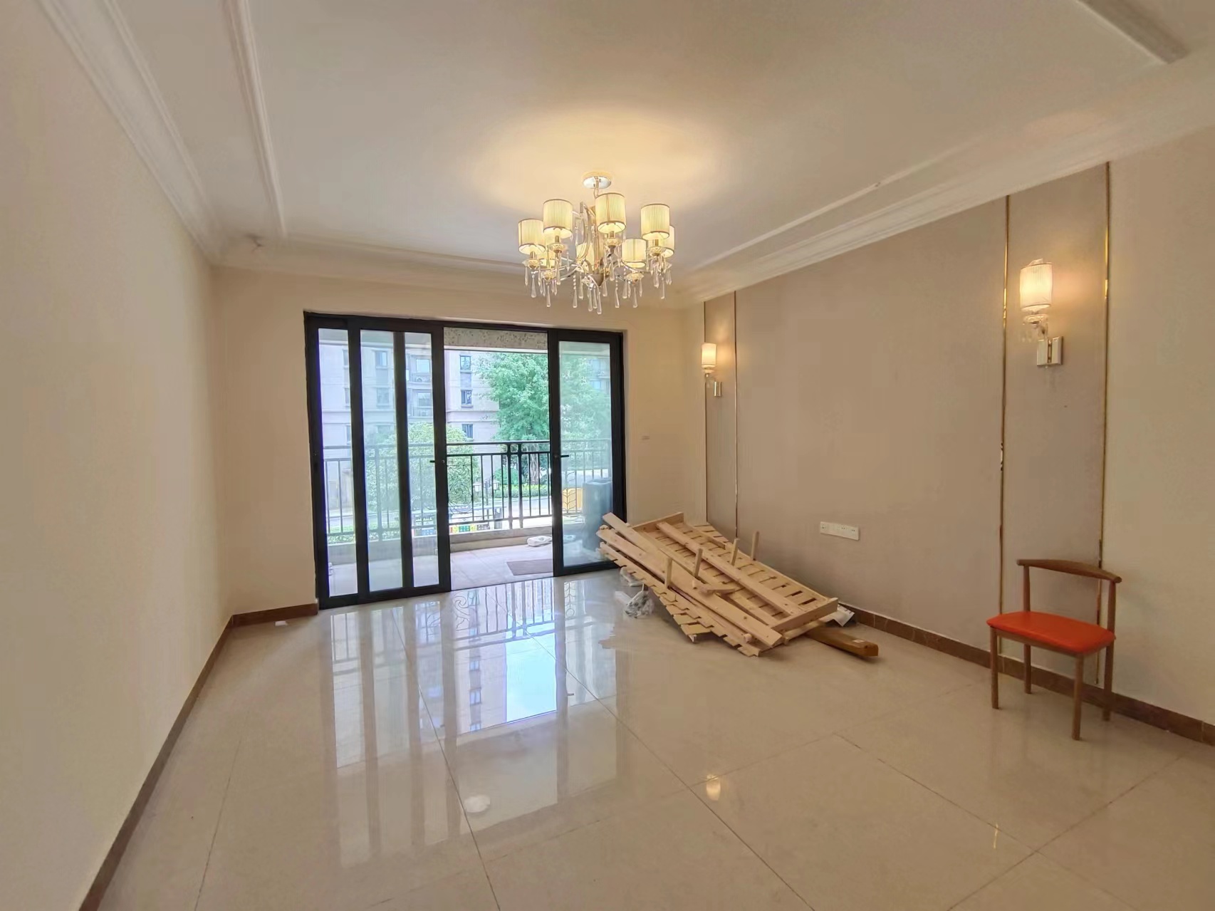 恒大华府 4室2厅2卫 89.8万 恒大华府 4室2厅2卫 89.8万室内图