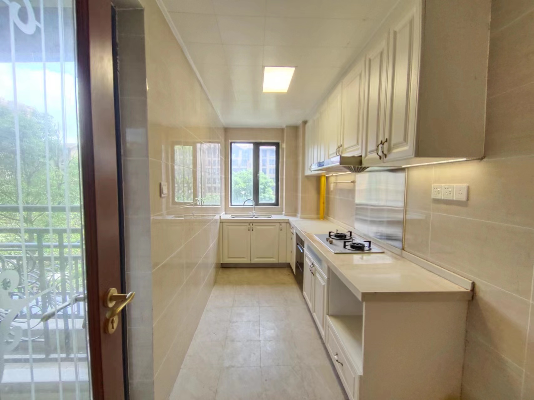 恒大华府 4室2厅2卫 89.8万 恒大华府 4室2厅2卫 89.8万室内图