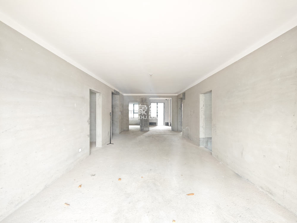 长房岭秀时代  4室2厅2卫    148.0万