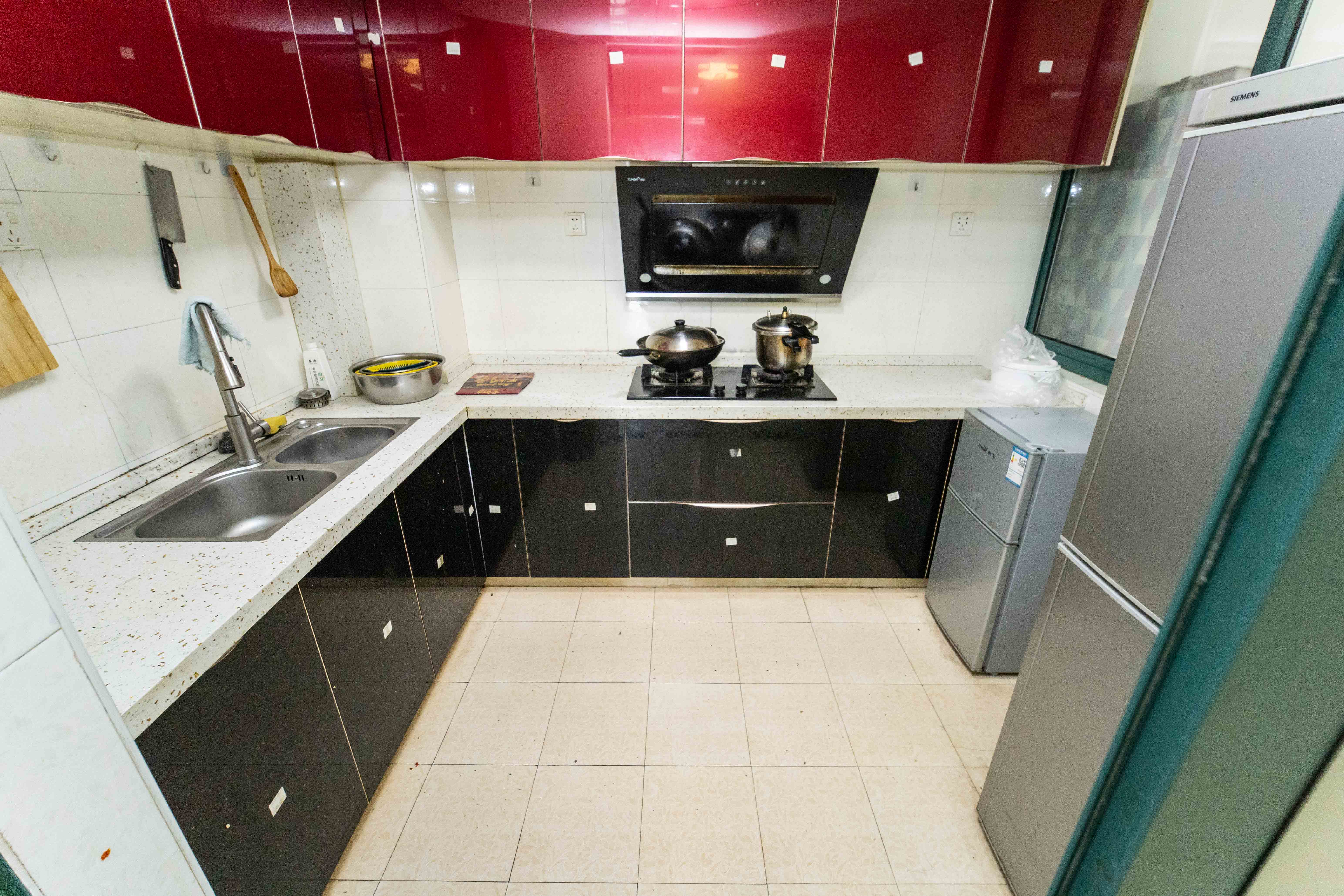 东来苑  3室2厅1卫    135.0万 东来苑  3室2厅1卫    135.0万厨房