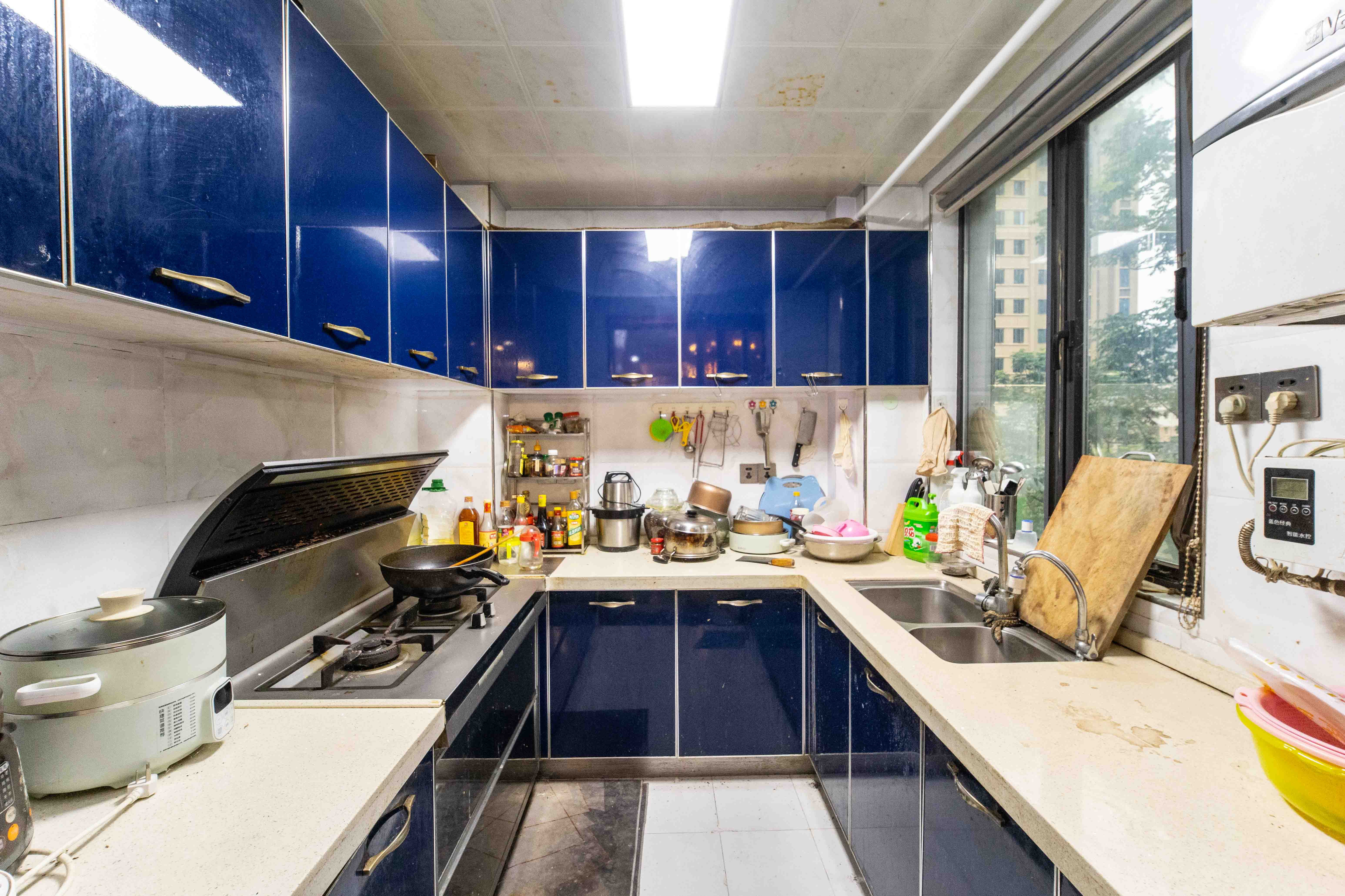 长房白沙湾 4室2厅2卫 156.0万 长房白沙湾 4室2厅2卫 156.0万厨房