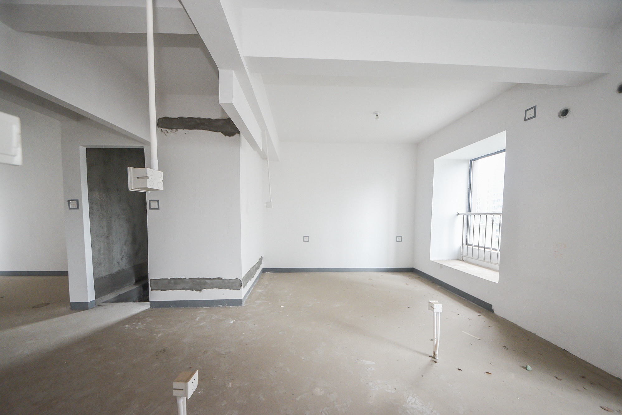 建发中央悦府  4室2厅2卫   186.00万卧室