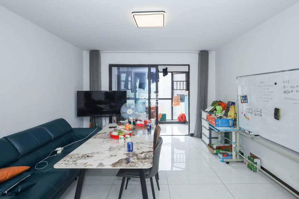 中國鐵建梅溪青秀三期  4室2廳2衛(wèi)   200.00萬