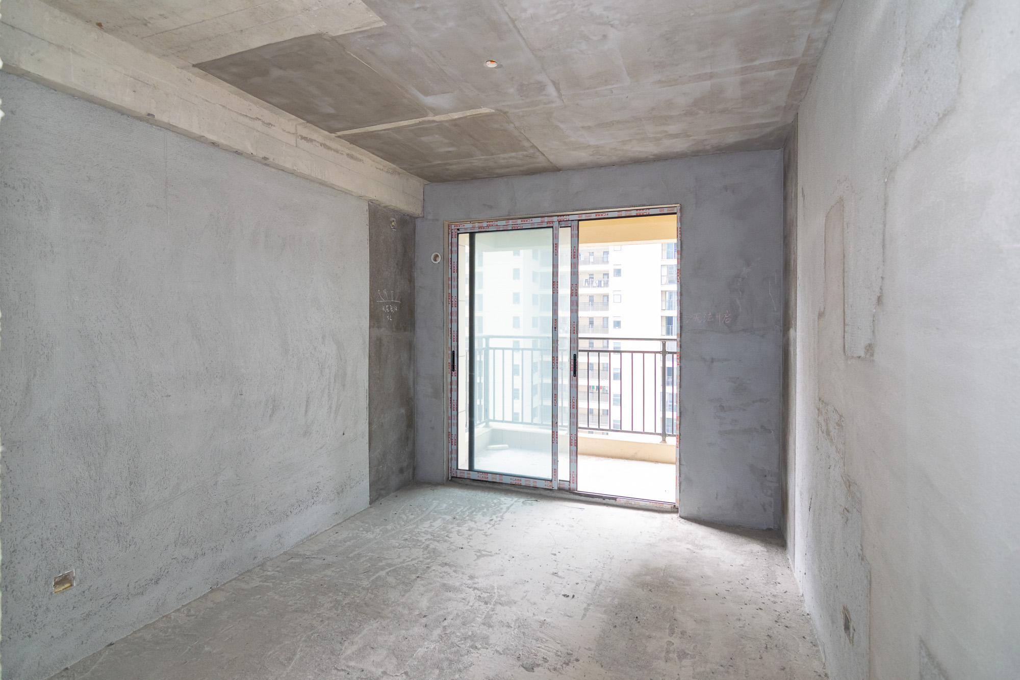 大汉汉府一期  5室2厅2卫    110.0万 大汉汉府一期  5室2厅2卫    110.0万卧室