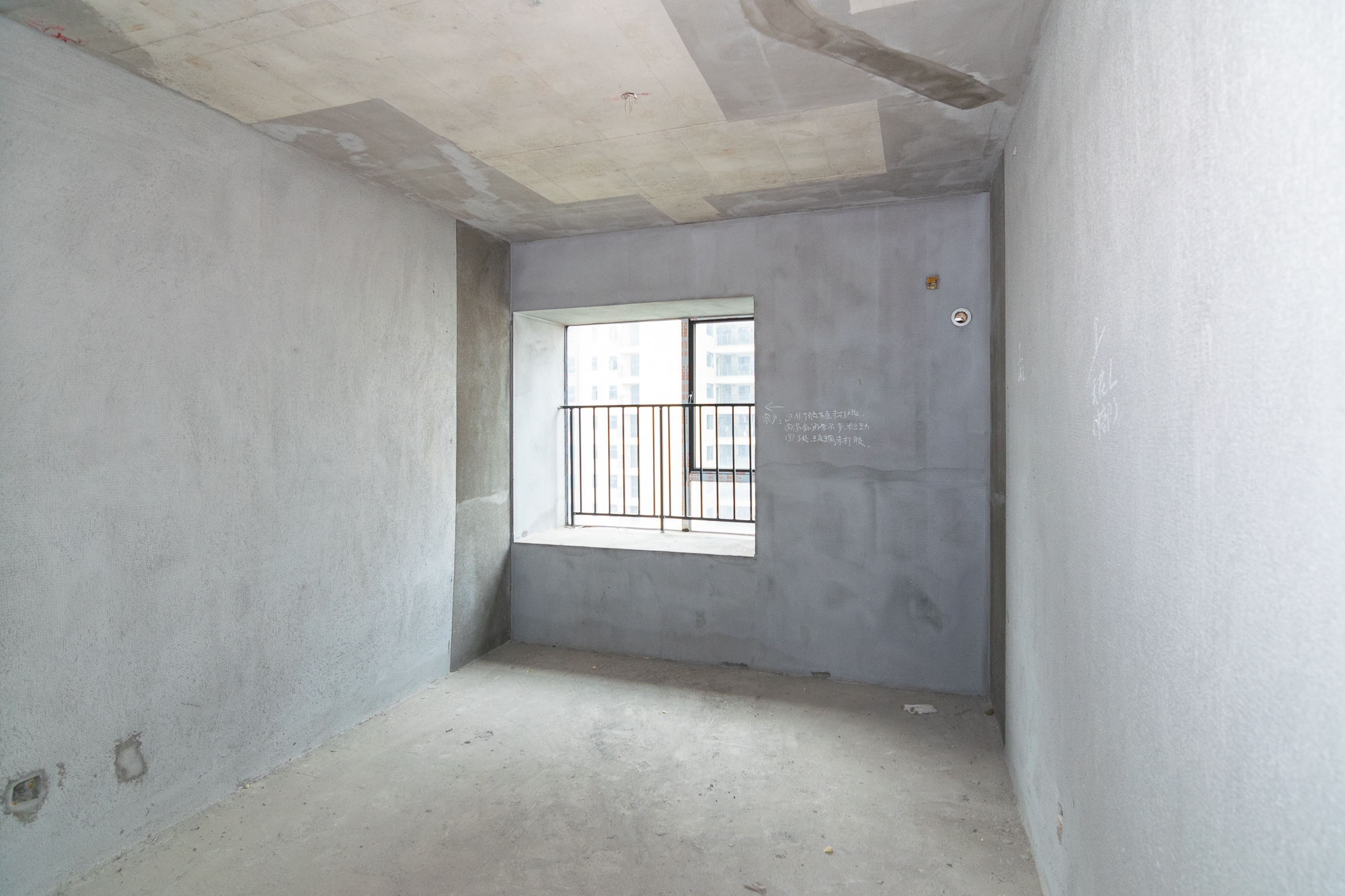 大汉汉府一期  5室2厅2卫    110.0万 大汉汉府一期  5室2厅2卫    110.0万卧室