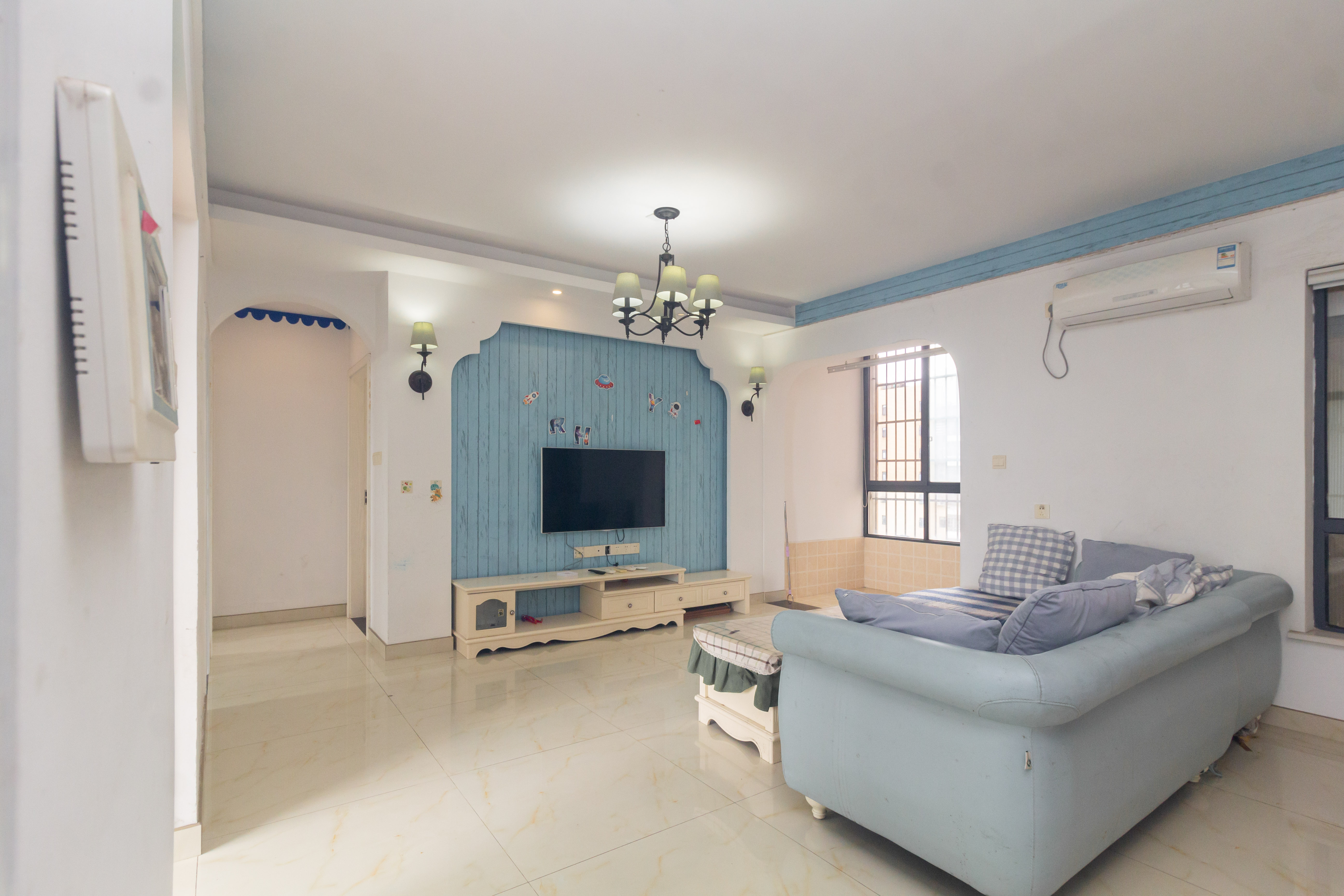 中国铁建国际城二期 3室2厅1卫 59.8万 中国铁建国际城二期 3室2厅1卫 59.8万客厅