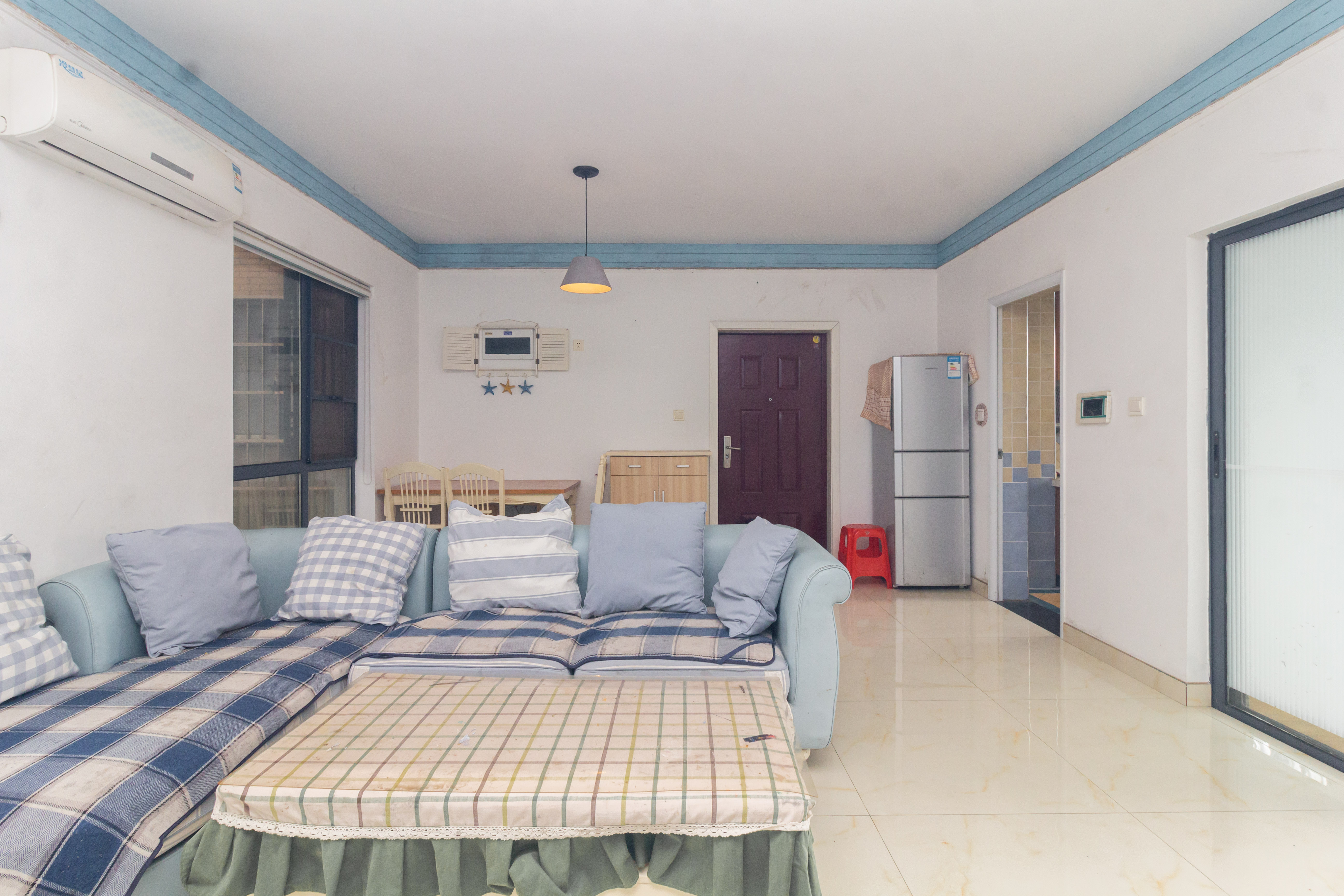 中国铁建国际城二期 3室2厅1卫 59.8万 中国铁建国际城二期 3室2厅1卫 59.8万客厅