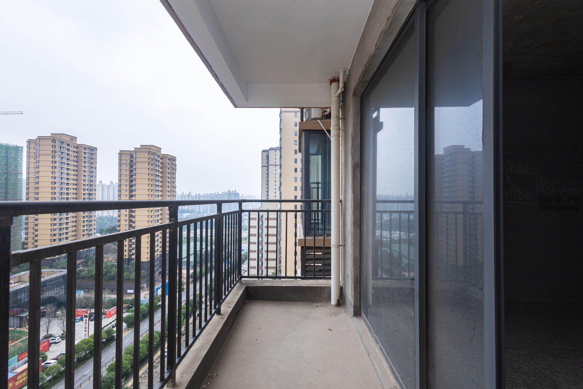 永宏万家里 3室1厅1卫 79.8万 永宏万家里 3室1厅1卫 79.8万阳台