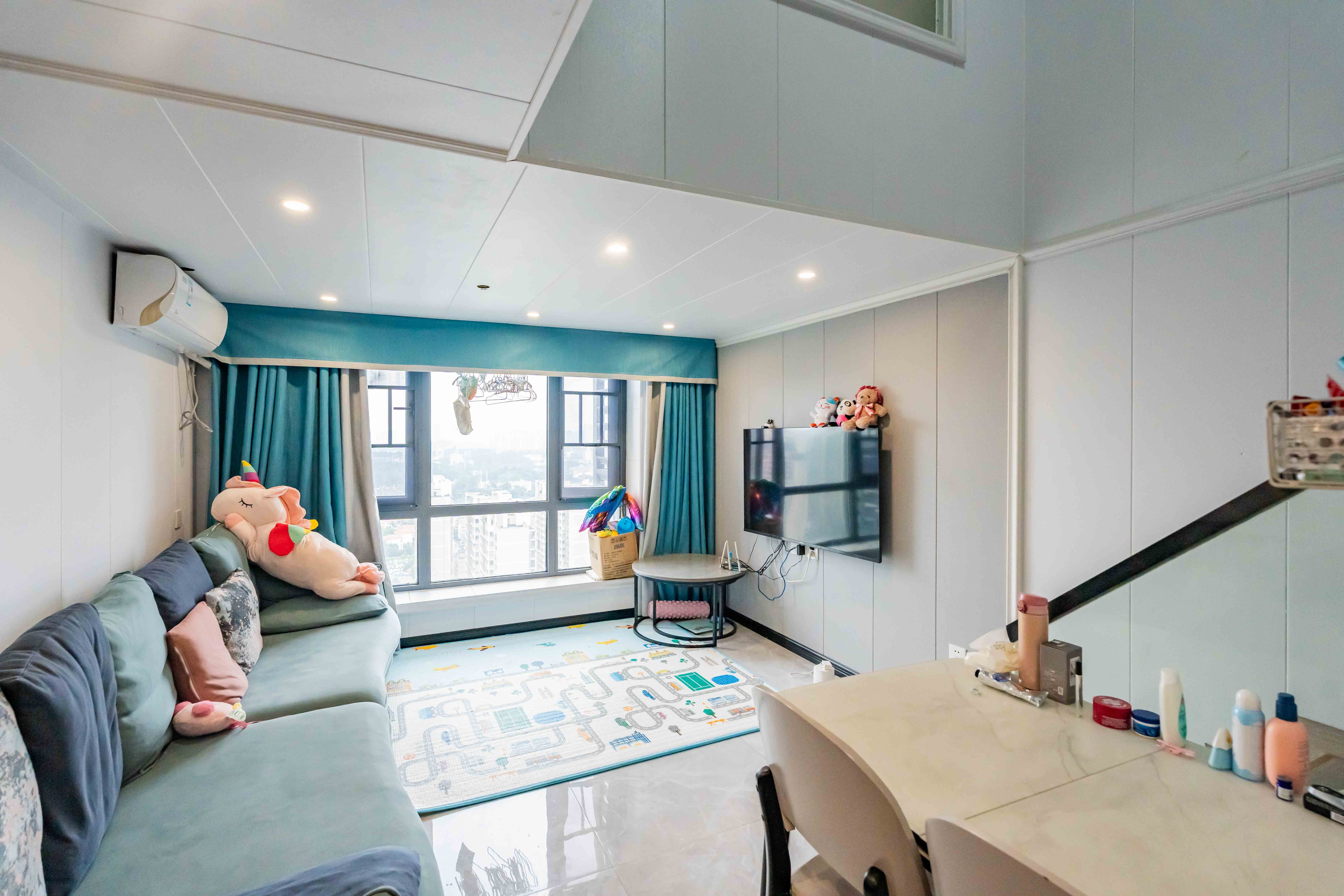 藏珑湖上公馆 2室1厅1卫 40.0万 藏珑湖上公馆 2室1厅1卫 40.0万客厅