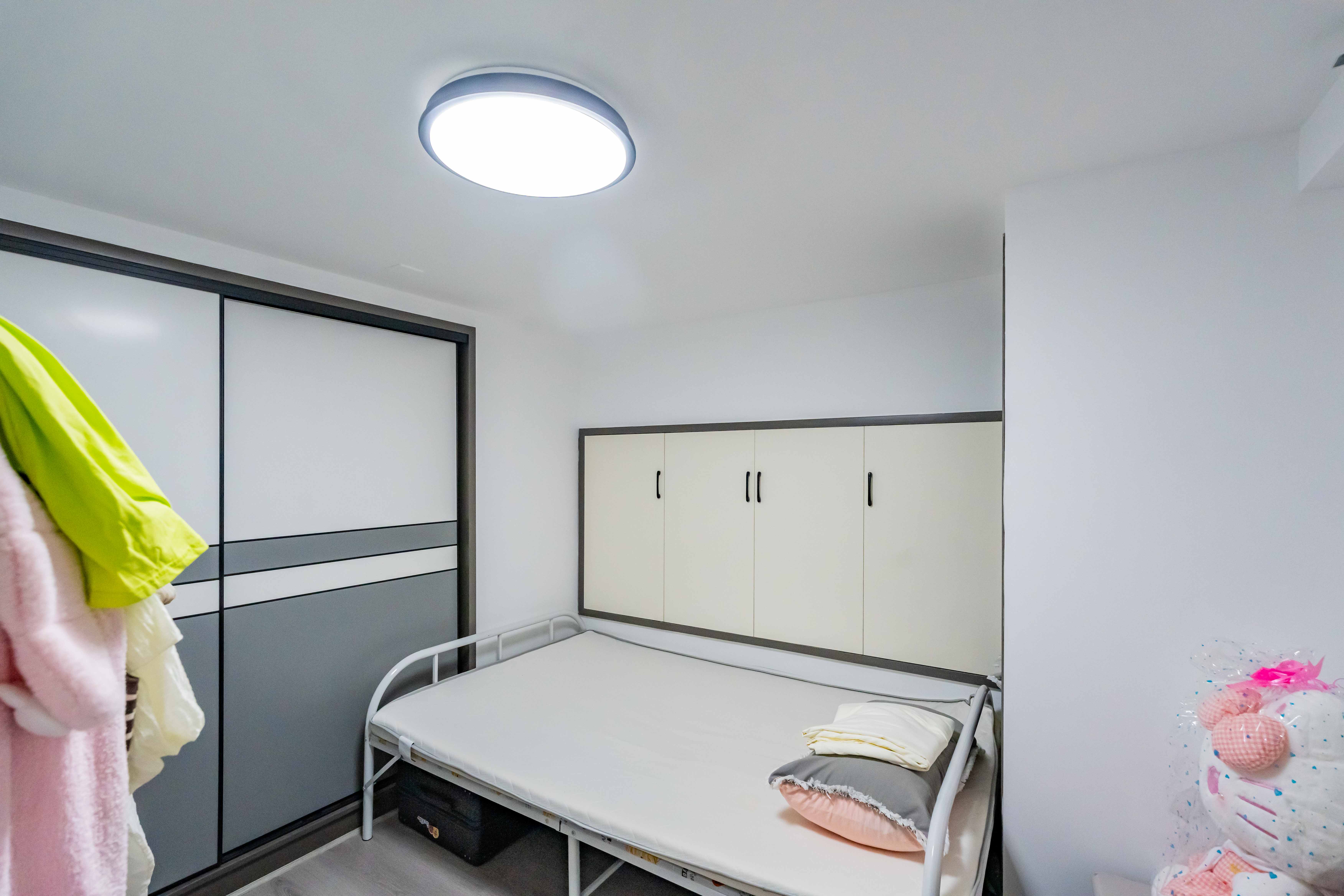 藏珑湖上公馆 2室1厅1卫 40.0万 藏珑湖上公馆 2室1厅1卫 40.0万卧室