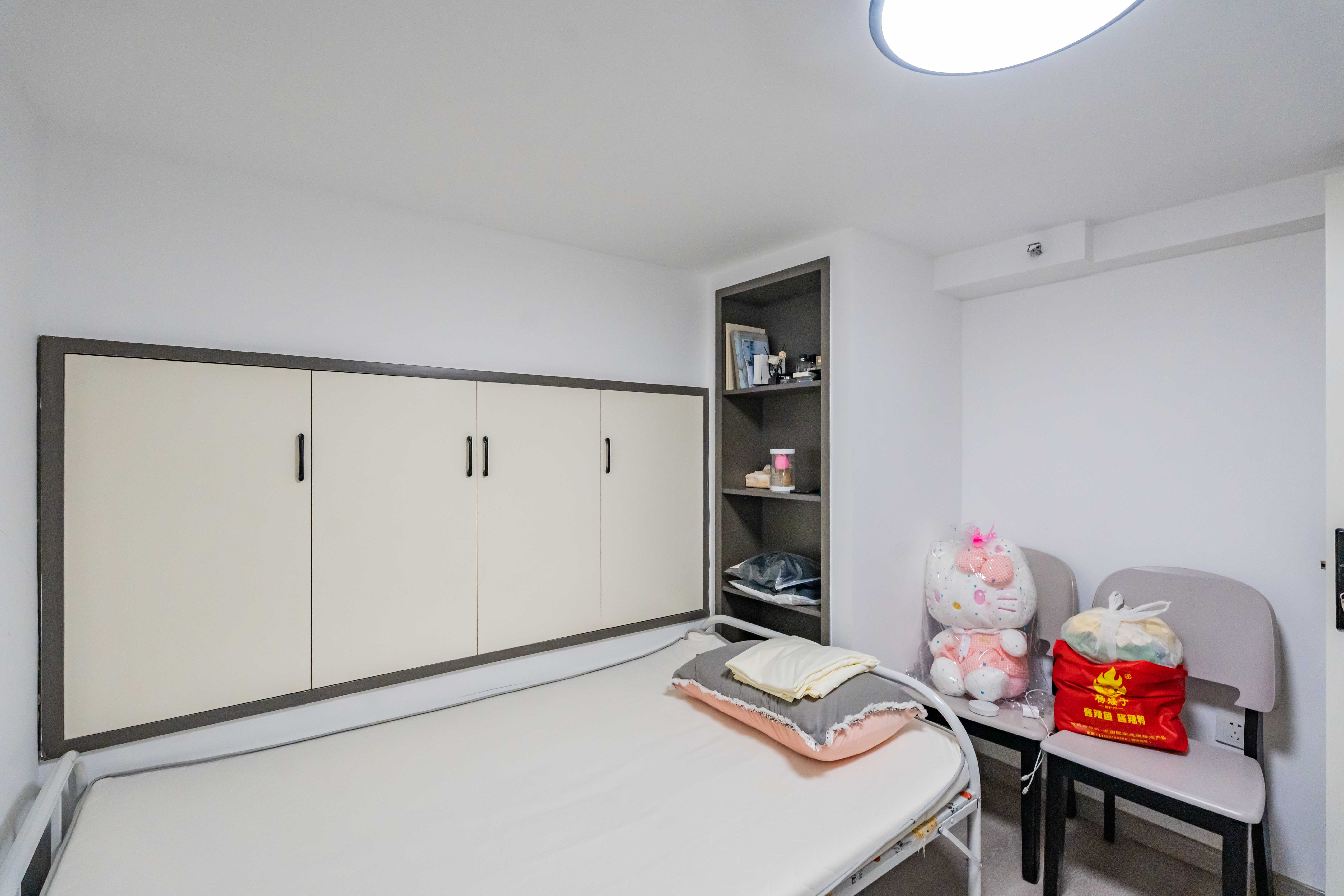 藏珑湖上公馆 2室1厅1卫 40.0万 藏珑湖上公馆 2室1厅1卫 40.0万卧室