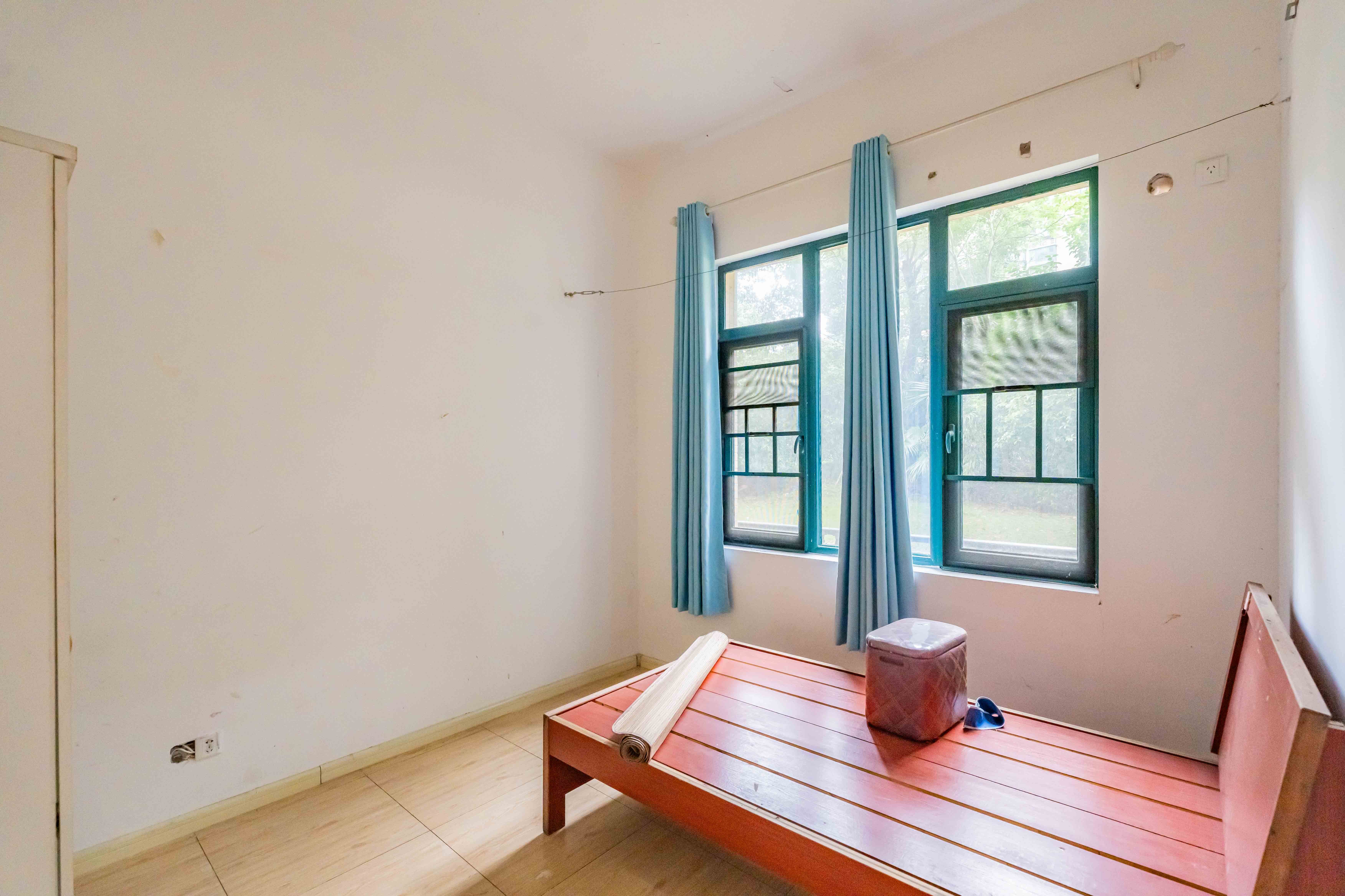 恒大雅苑 3室2厅1卫 130.0万 恒大雅苑 3室2厅1卫 130.0万卧室