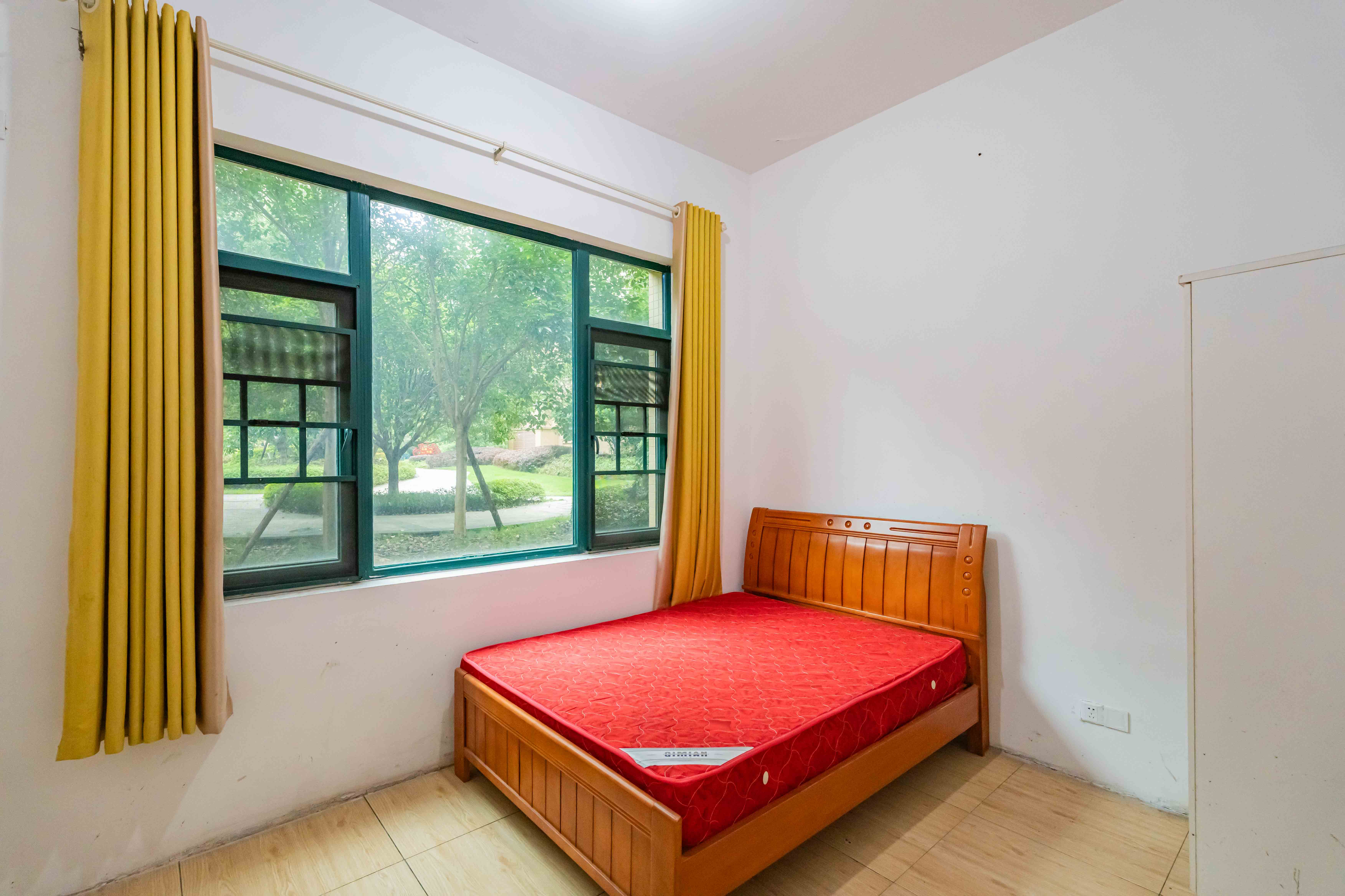 恒大雅苑 3室2厅1卫 130.0万 恒大雅苑 3室2厅1卫 130.0万卧室