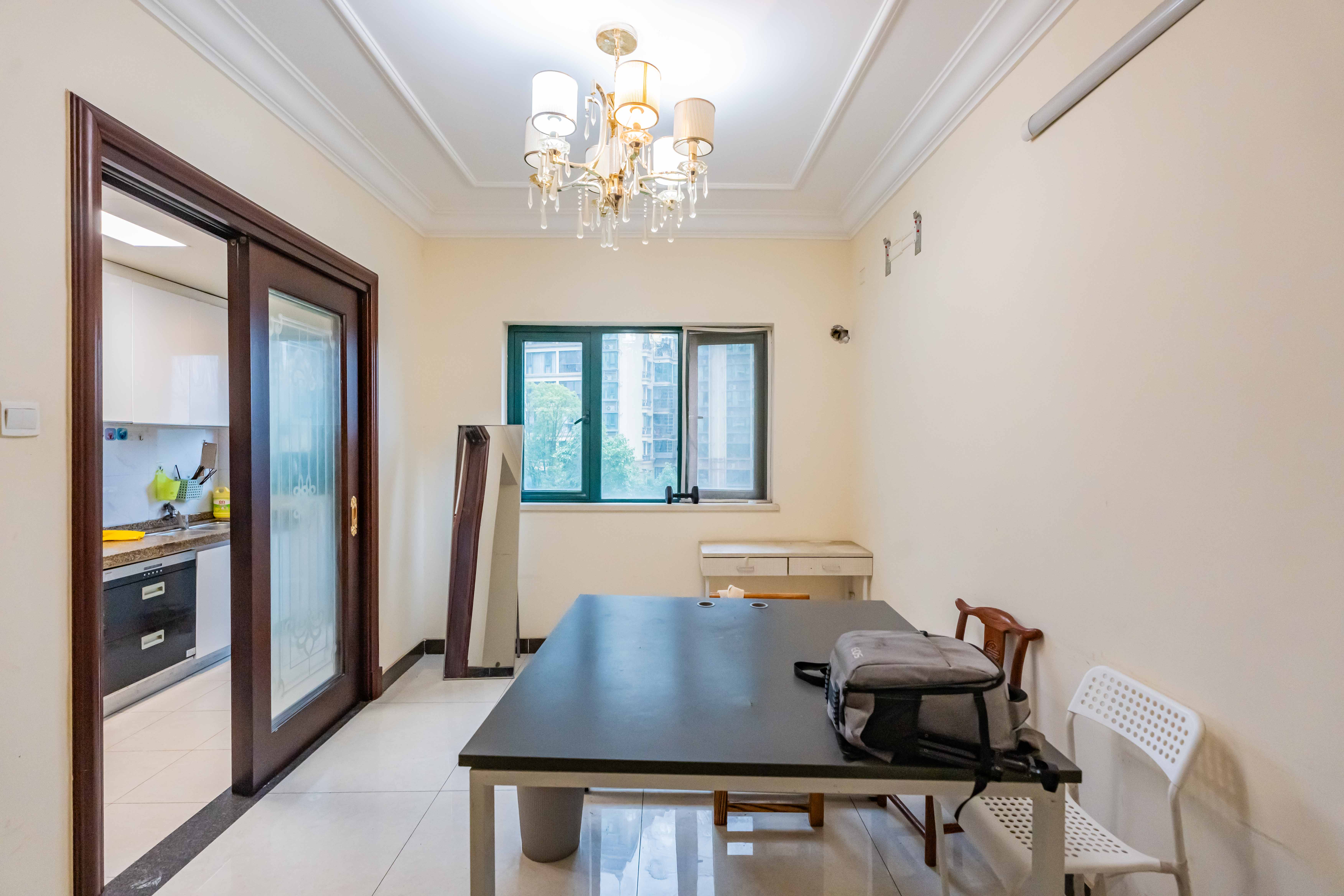 恒大雅苑 3室2厅2卫 100.0万 恒大雅苑 3室2厅2卫 100.0万客厅