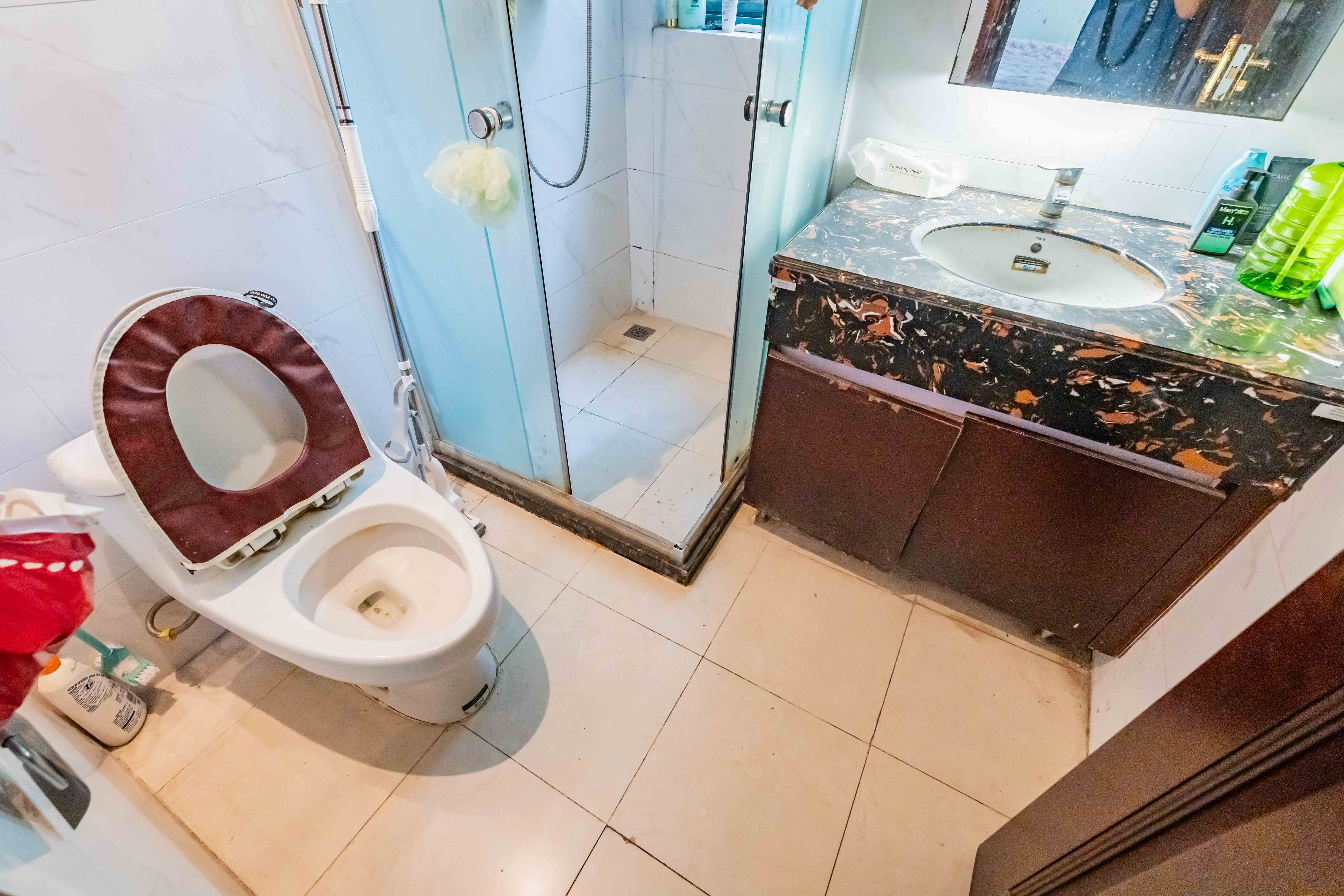 恒大雅苑 3室2厅2卫 100.0万 恒大雅苑 3室2厅2卫 100.0万卫生间