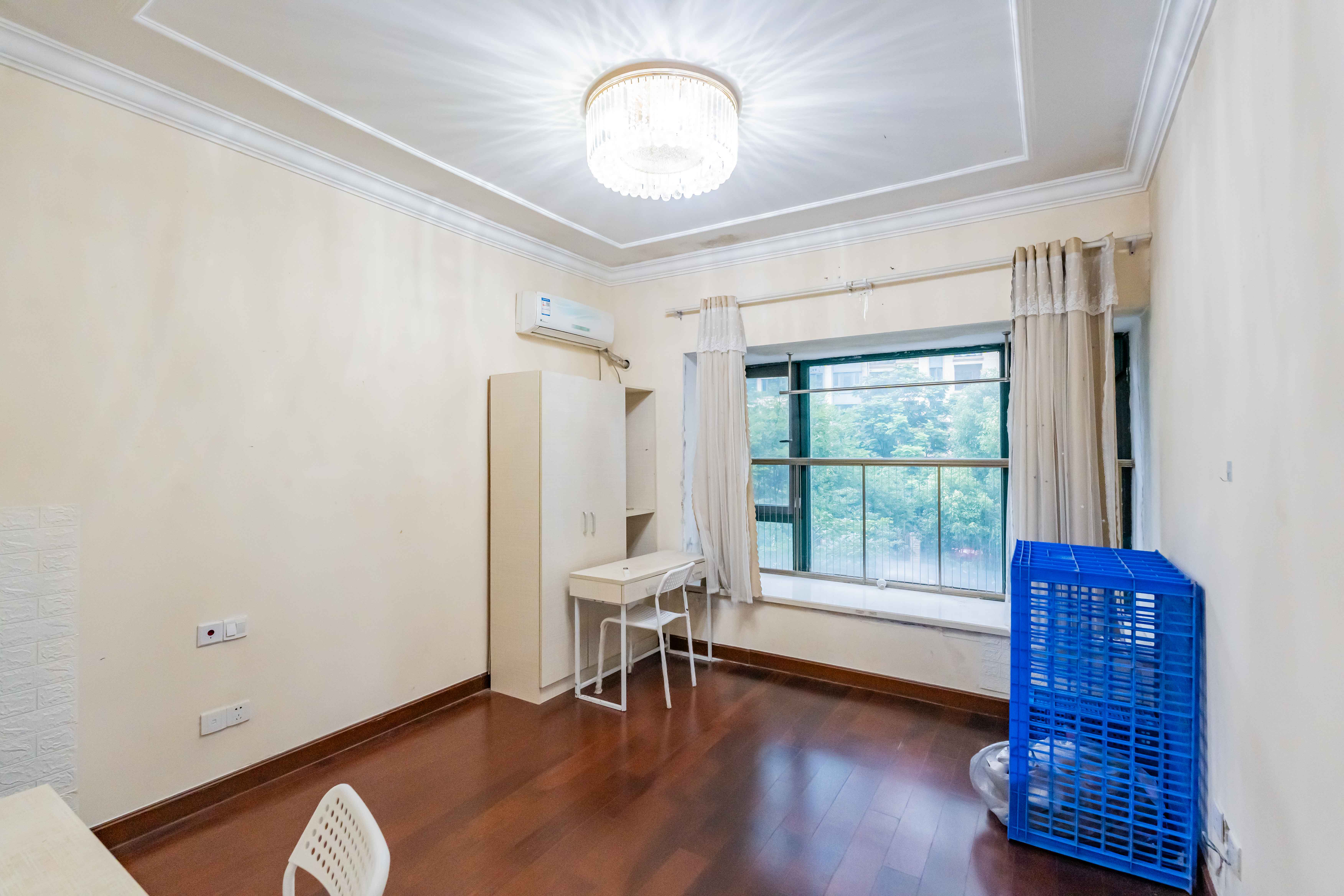 恒大雅苑 3室2厅2卫 100.0万 恒大雅苑 3室2厅2卫 100.0万卧室