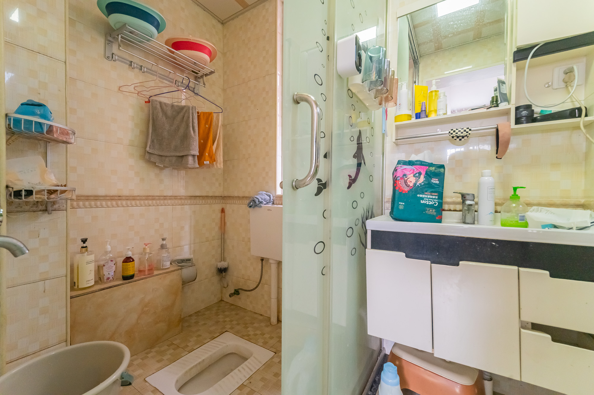 泊林晶城  3室2厅1卫    53.98万 泊林晶城  3室2厅1卫    53.98万卫生间