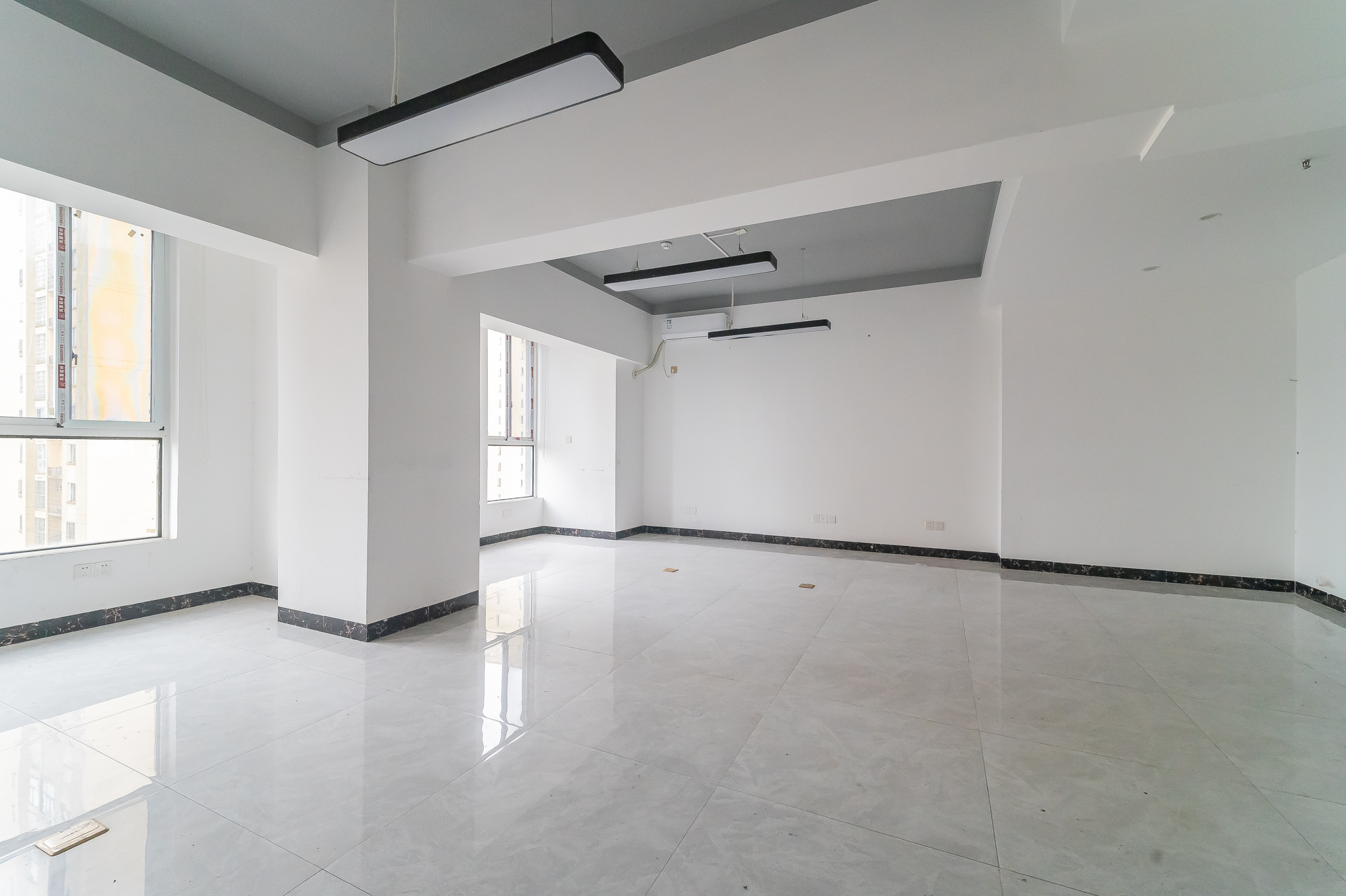 MOMA当代广场 1室1厅1卫 19.8万 MOMA当代广场 1室1厅1卫 19.8万其他