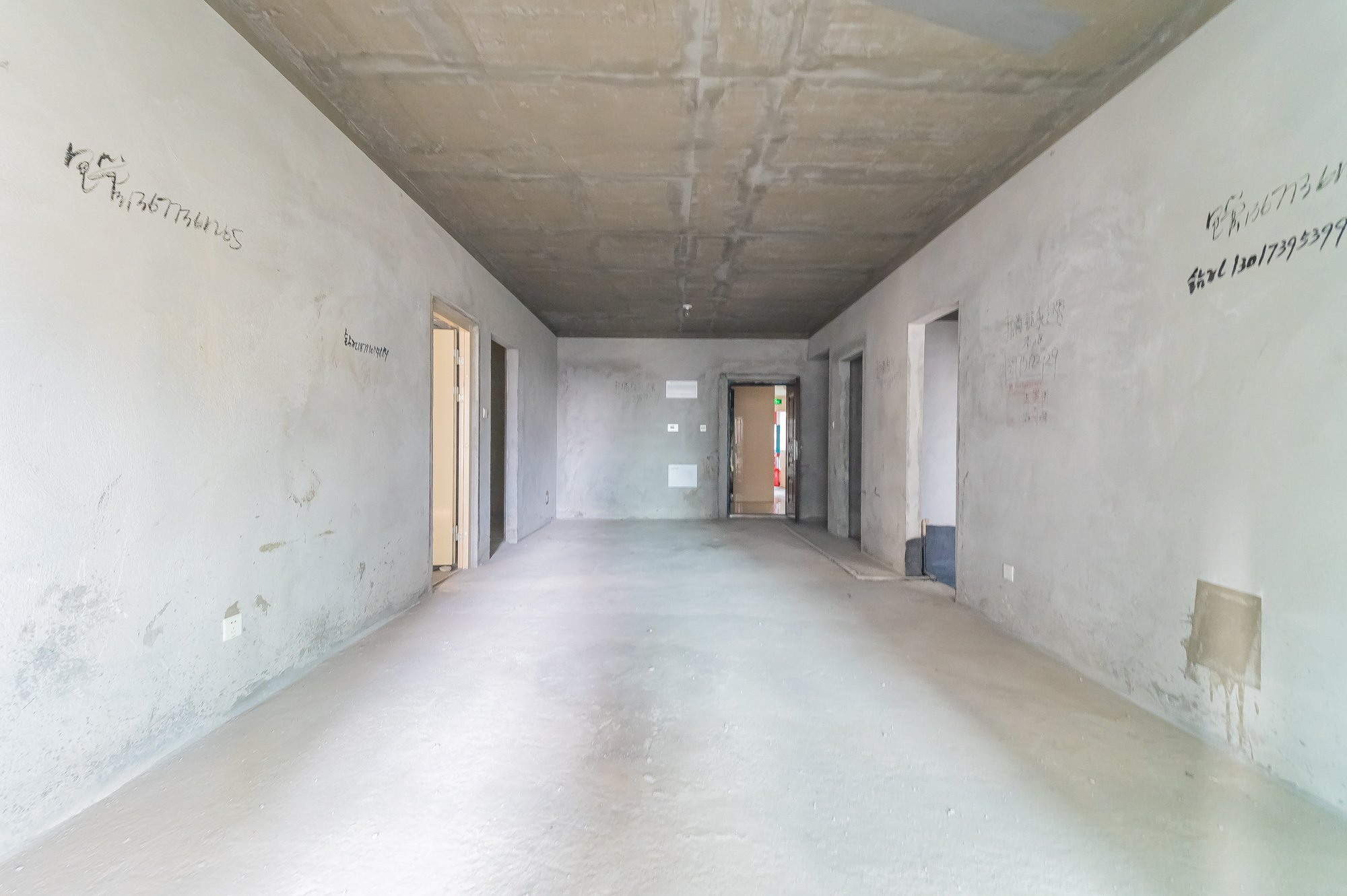 中建悦和城  3室2厅2卫    120.0万客厅