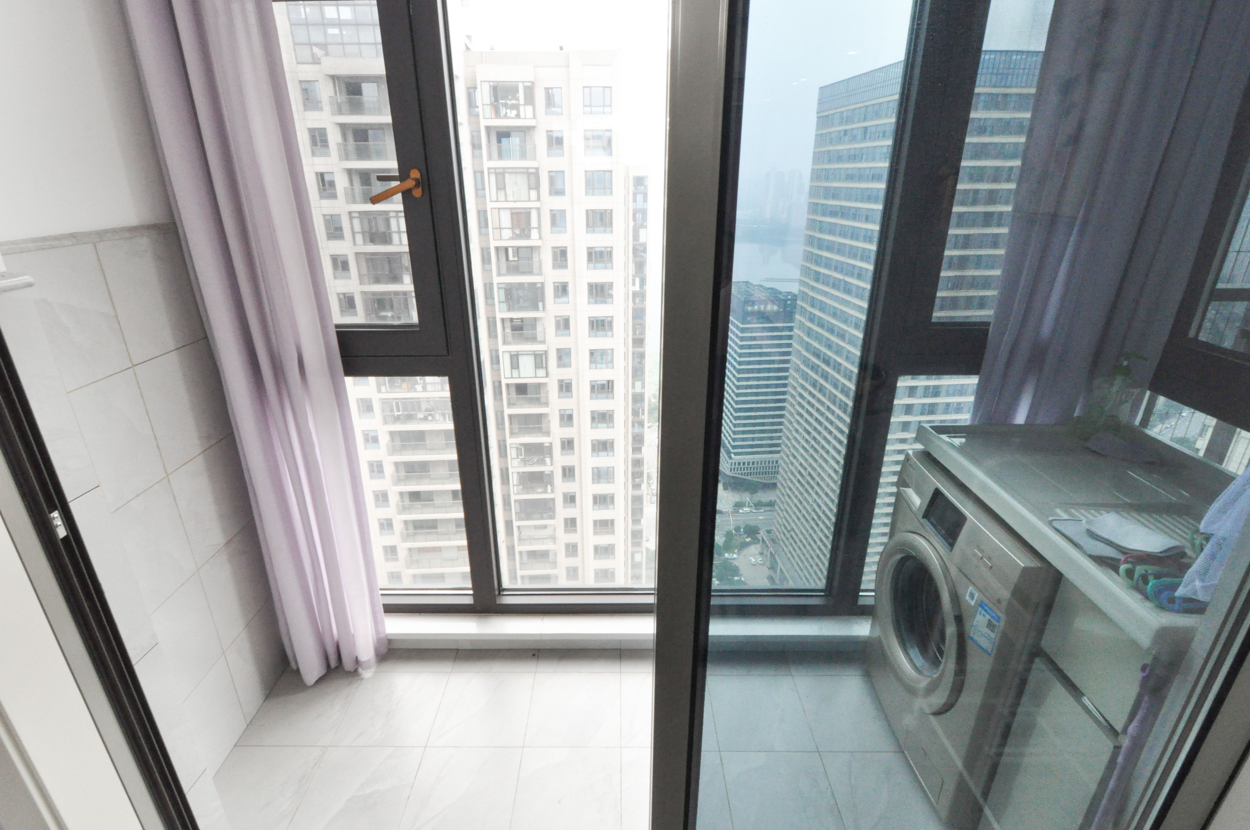 梅溪湖金茂湾  4室2厅2卫    155.0万 梅溪湖金茂湾  4室2厅2卫    155.0万其他