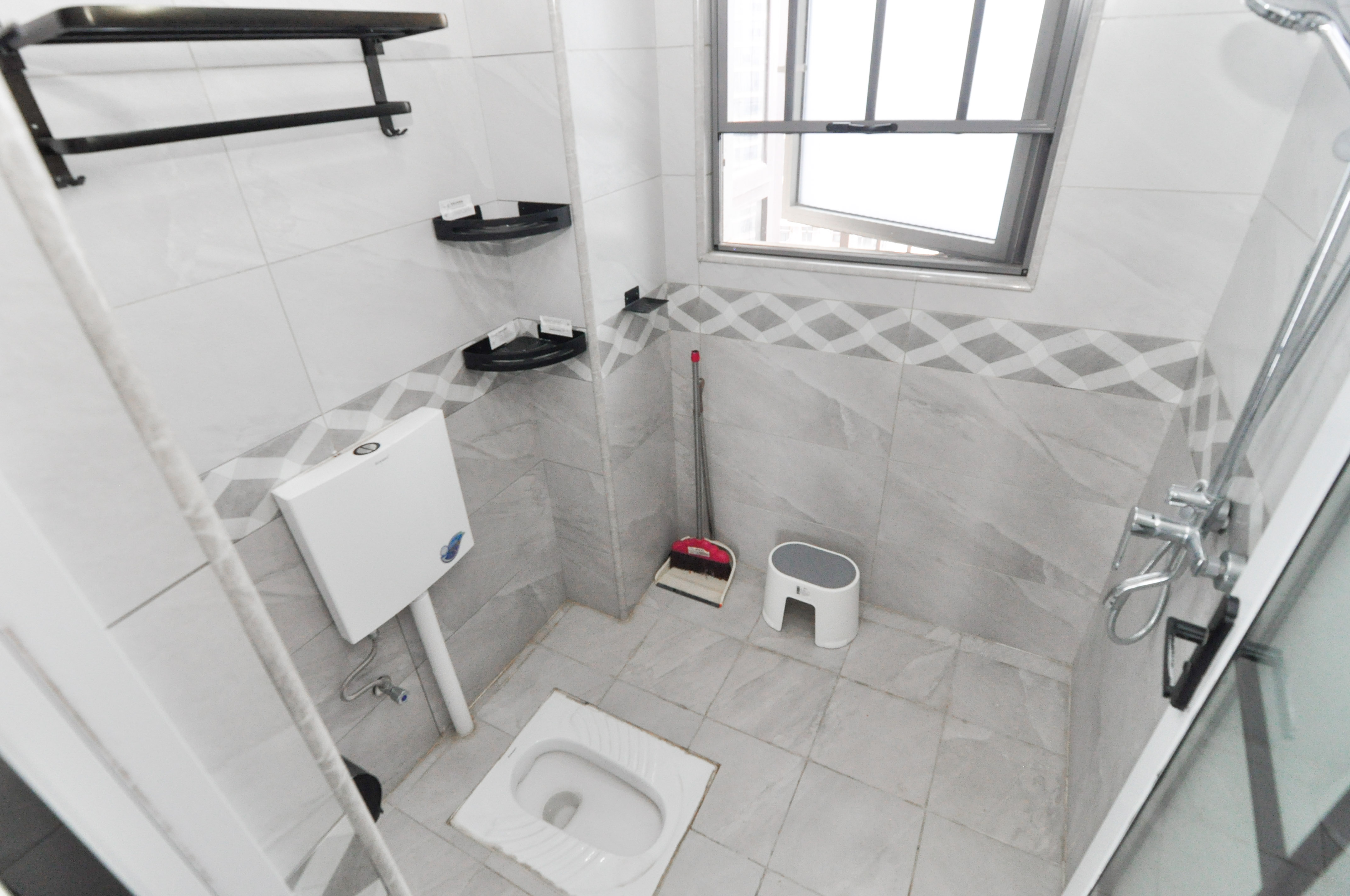 梅溪湖金茂湾  4室2厅2卫    155.0万 梅溪湖金茂湾  4室2厅2卫    155.0万卫生间