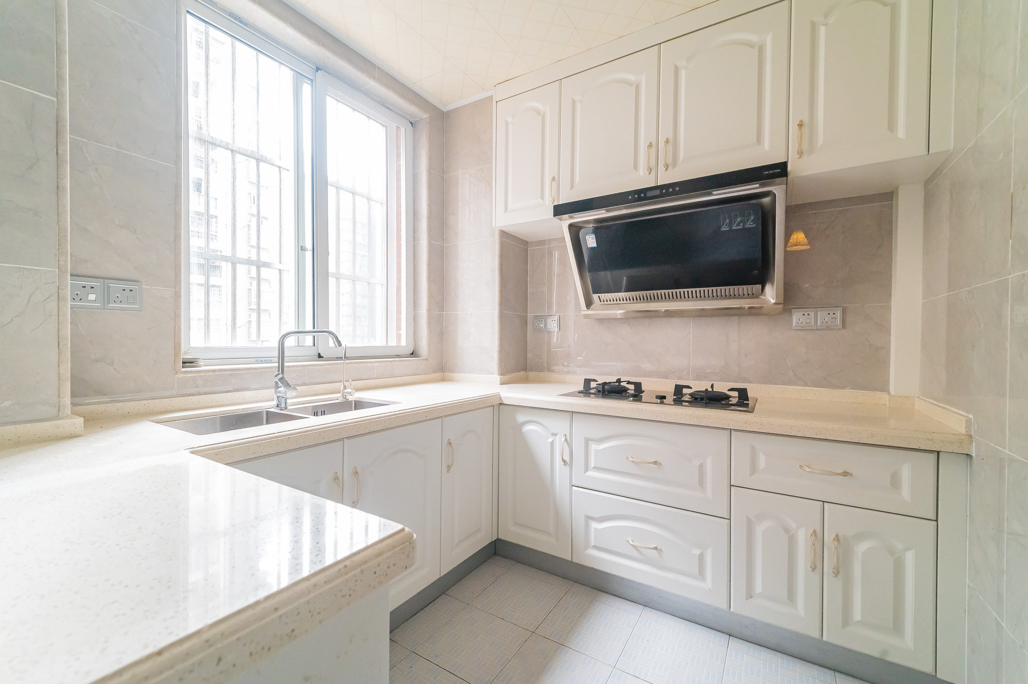 彩都公寓 2室2厅1卫 42.0万 彩都公寓 2室2厅1卫 42.0万厨房