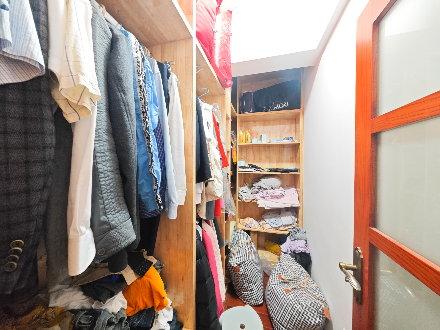 宏聚地中海  4室2厅2卫   150.00万其他