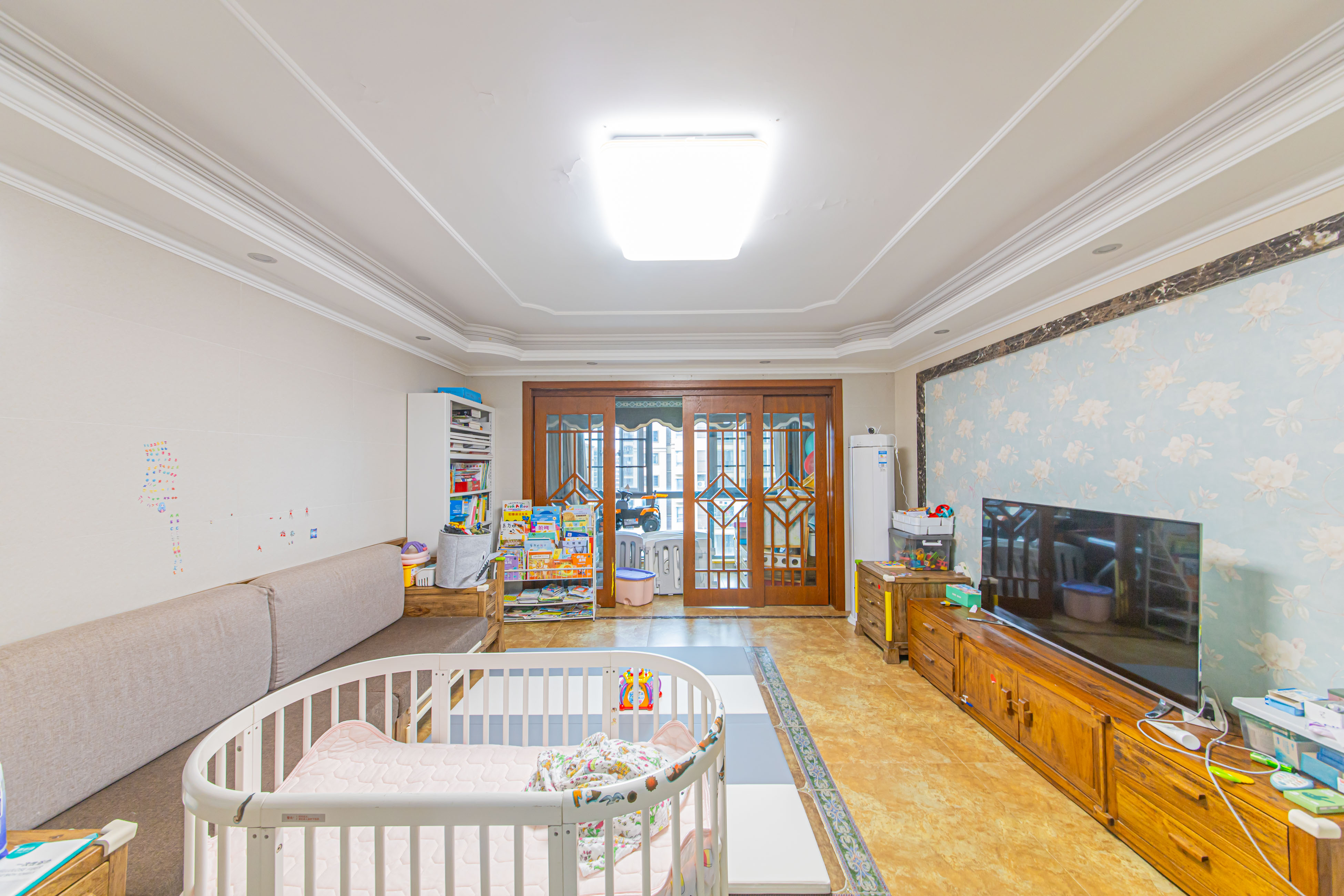 中建芙蓉嘉苑 4室2厅2卫 145.0万 中建芙蓉嘉苑 4室2厅2卫 145.0万客厅